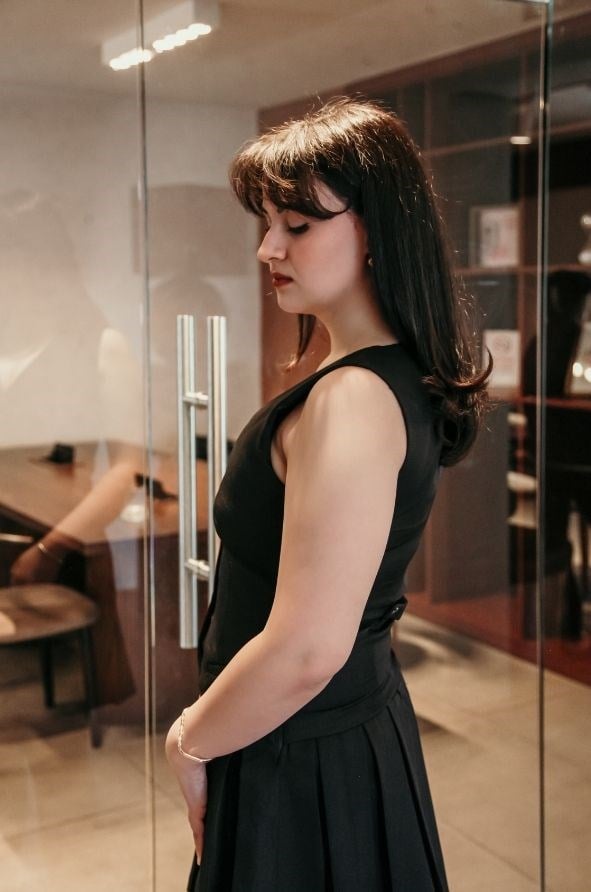 Livia Elbise – V Yaka, Yelek Detaylı