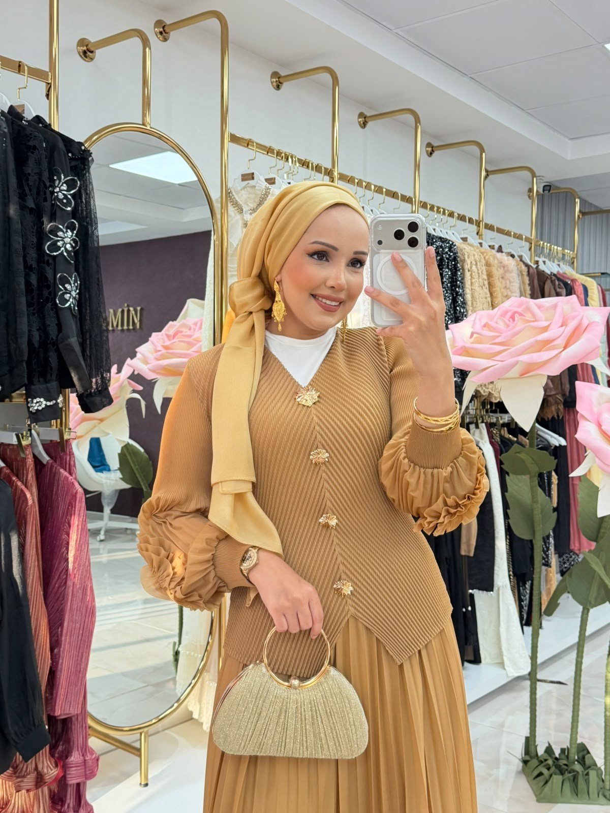 YASMİNE ETEKLİ TAKIM