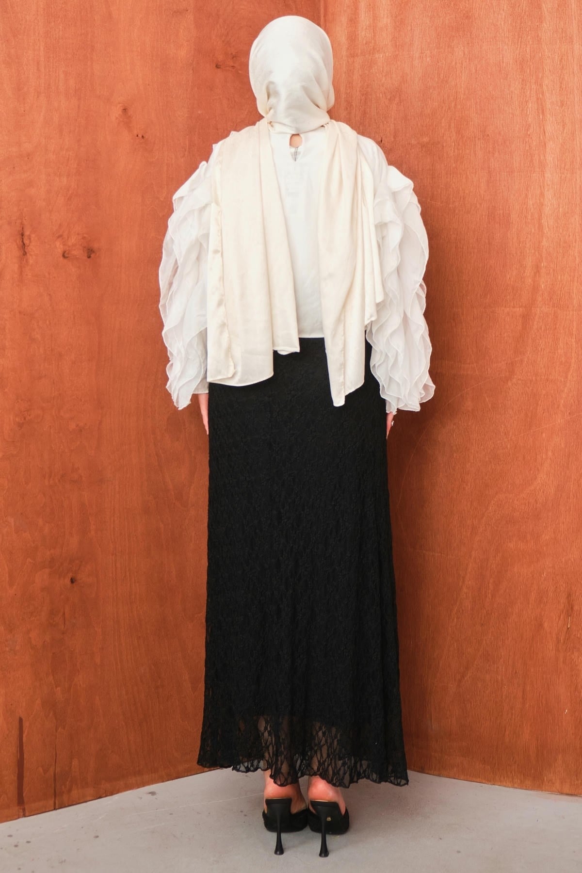 kadin-astarli-firfirli-beyaz-sifon-blu-67-9c1.jpg