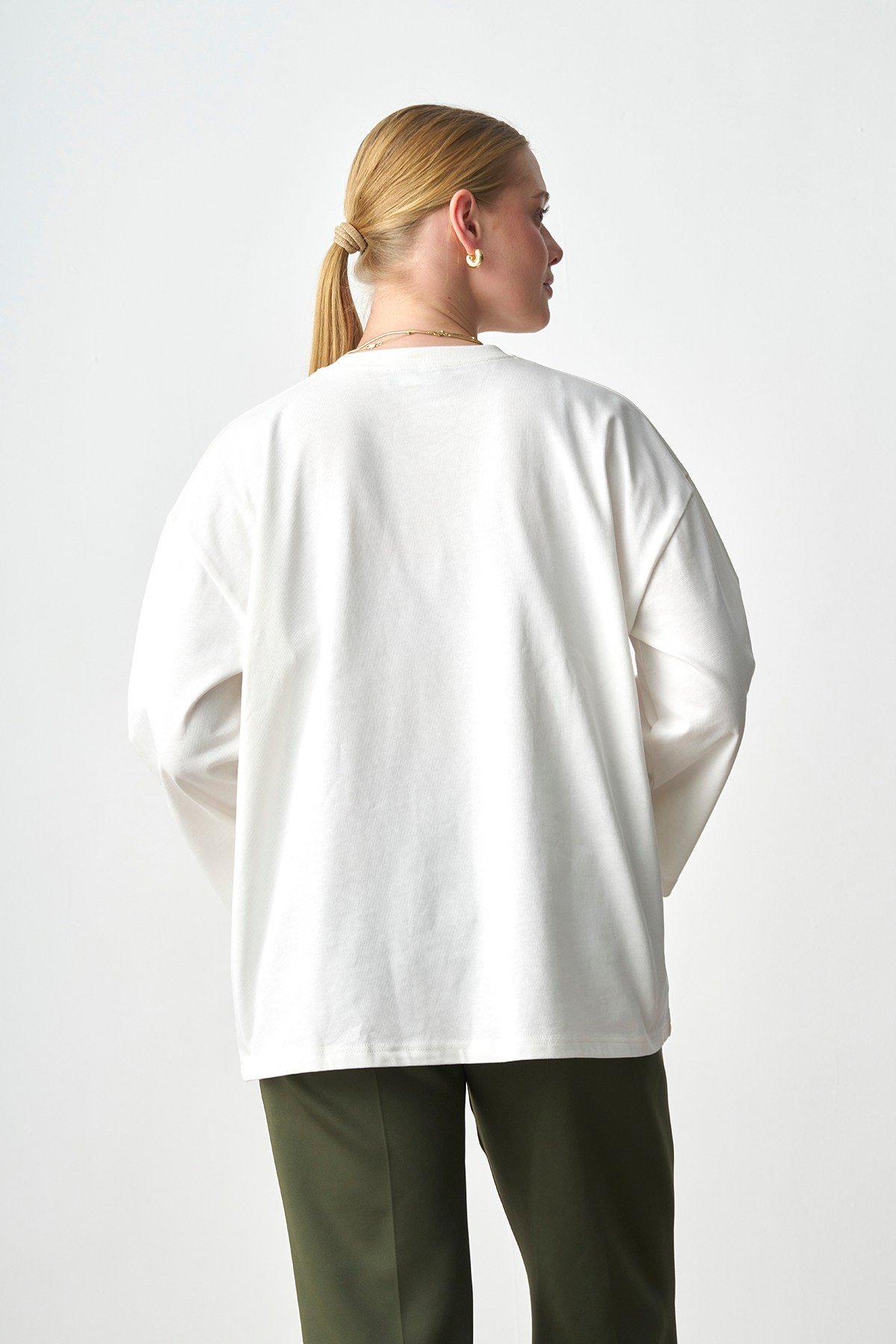 molly-nelly-kadin-genis-kol-basic-body-1-402e.jpg