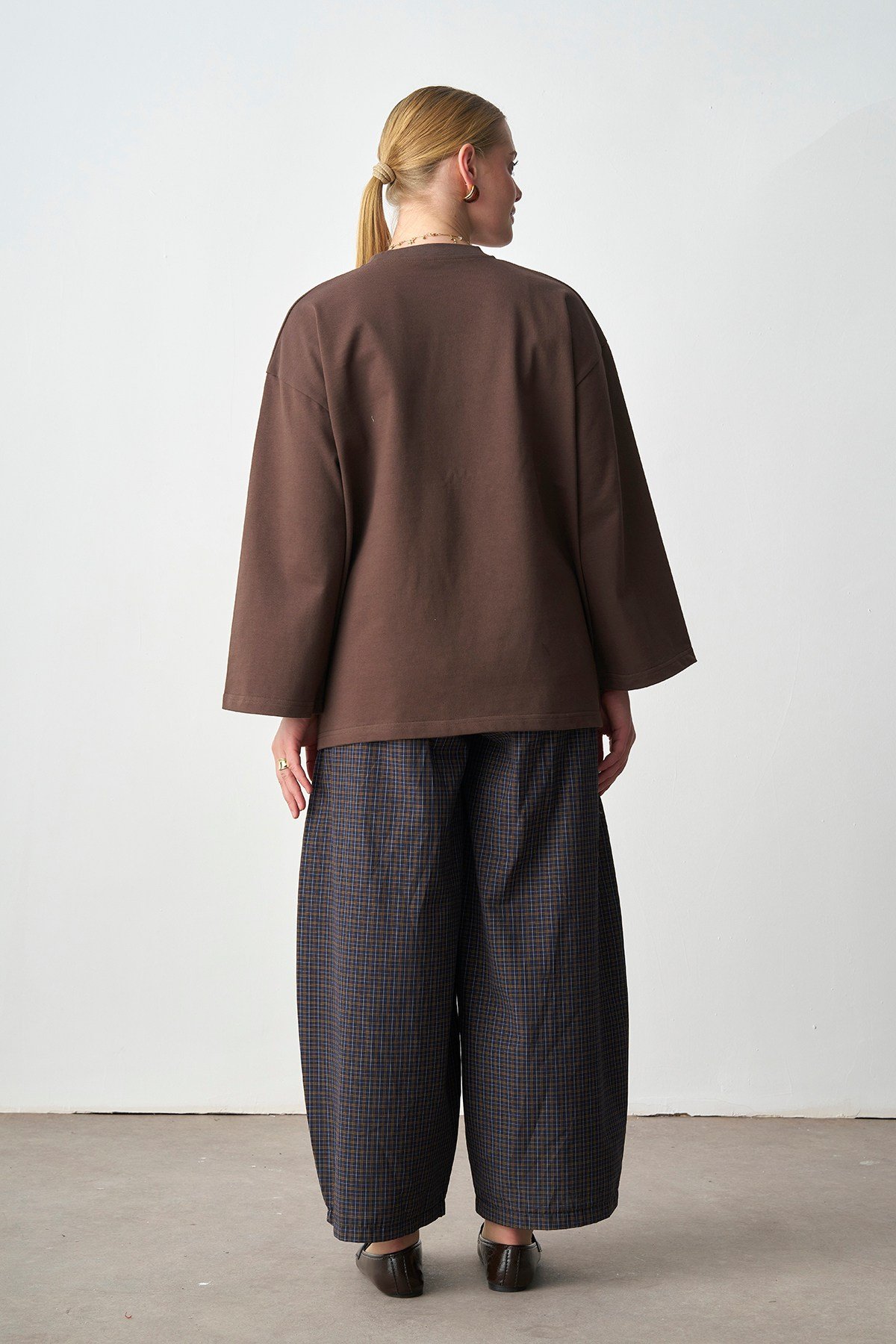 molly-nelly-kadin-genis-kol-basic-body-1e7a0-.jpg