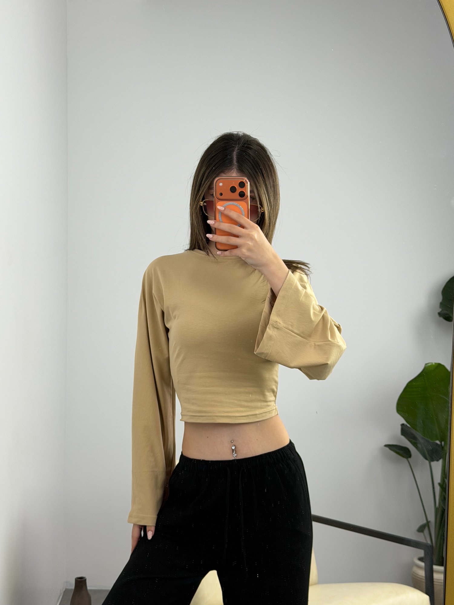 Esnek Fit Crop Bej