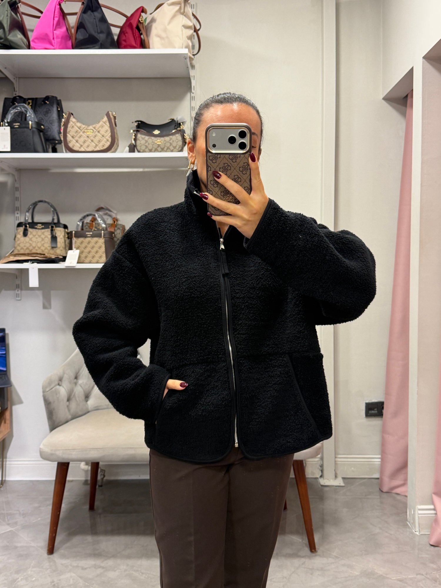 Desensiz Peluş Ceket