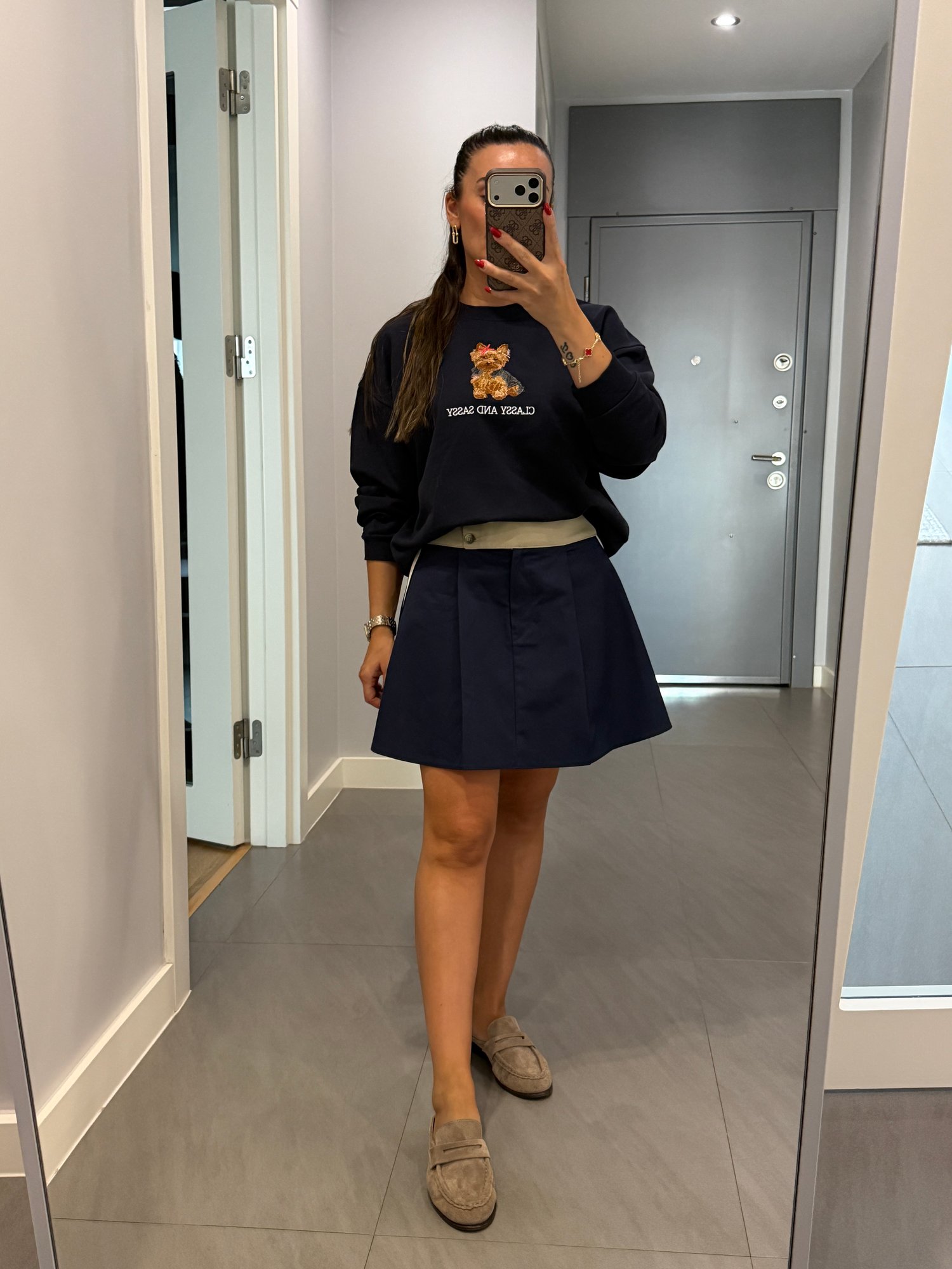 Nakış Detaylı Şardonsuz Sweatshirt