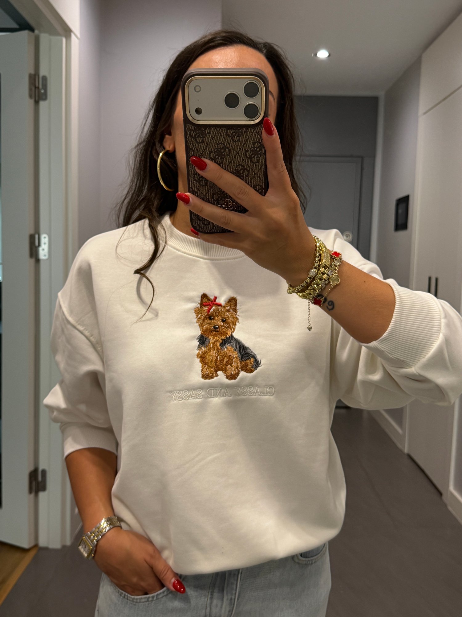Nakış Detaylı Şardonsuz Sweatshirt