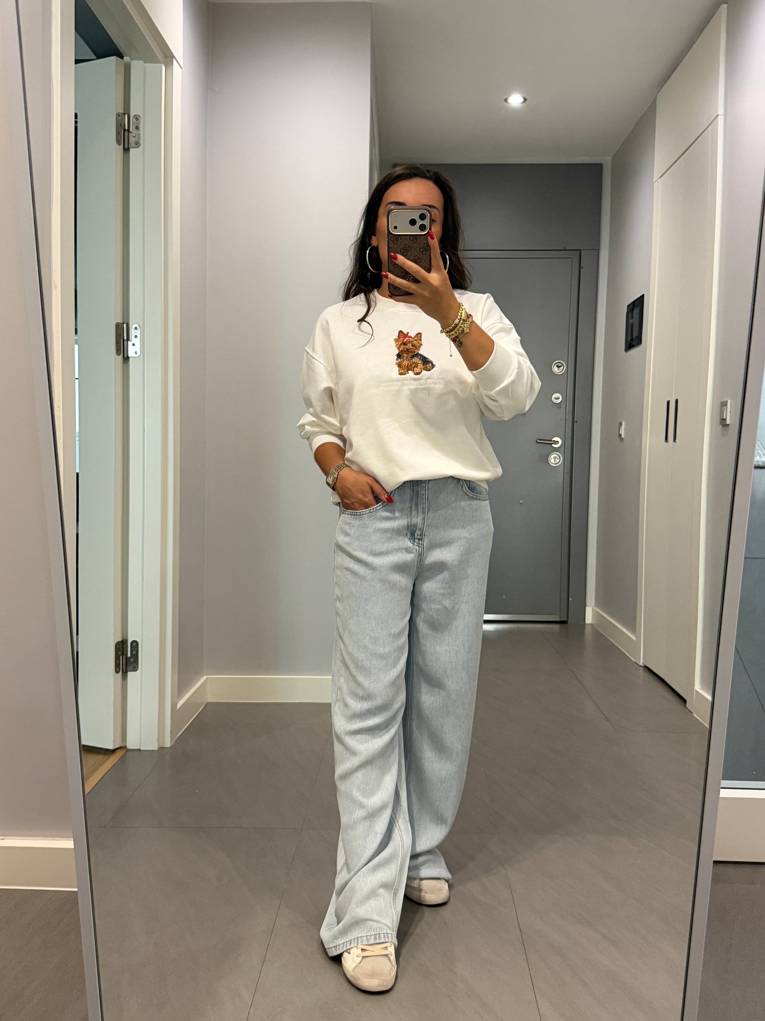 Nakış Detaylı Şardonsuz Sweatshirt