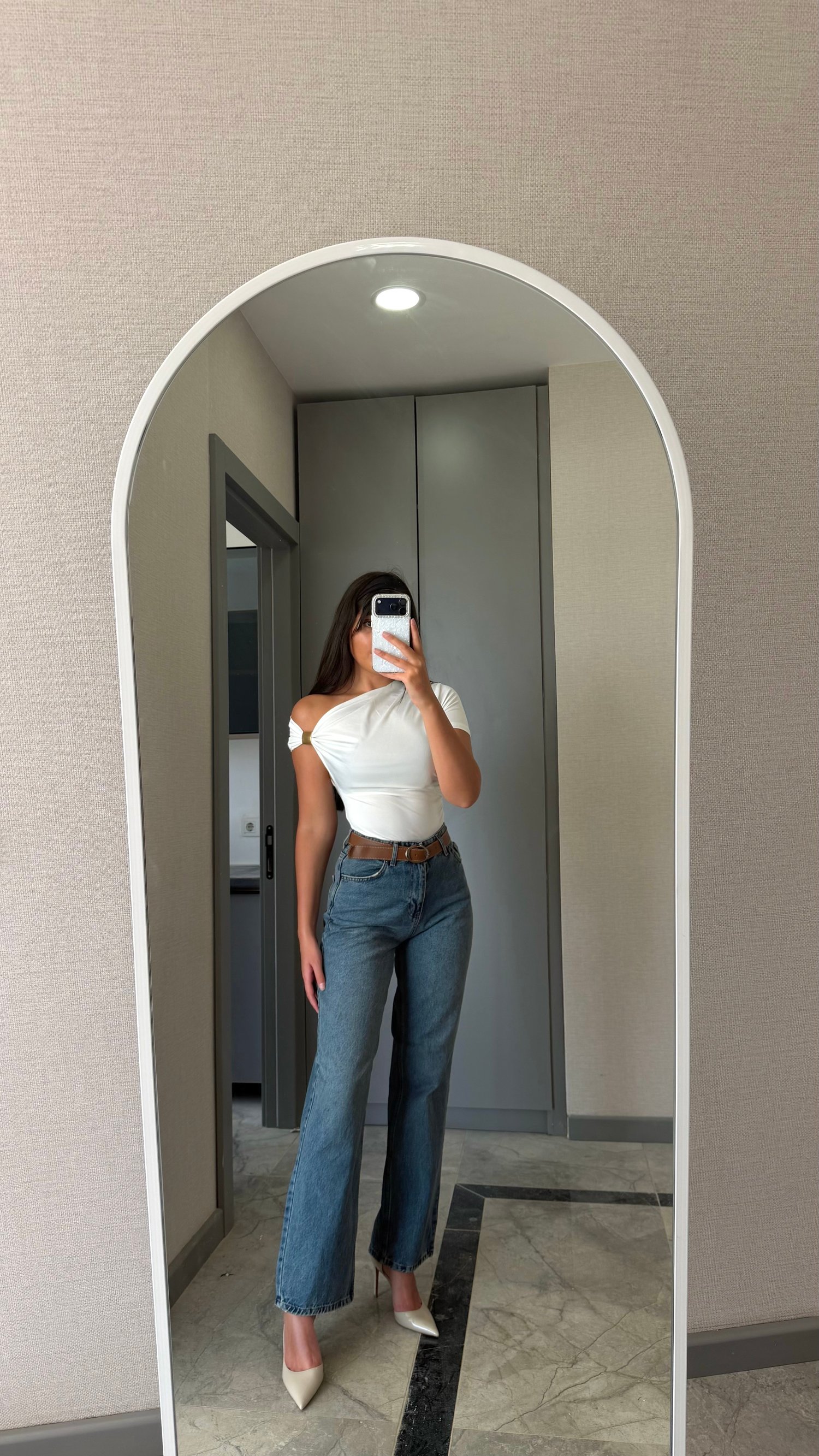 Kemerli yüksek bel straight jean