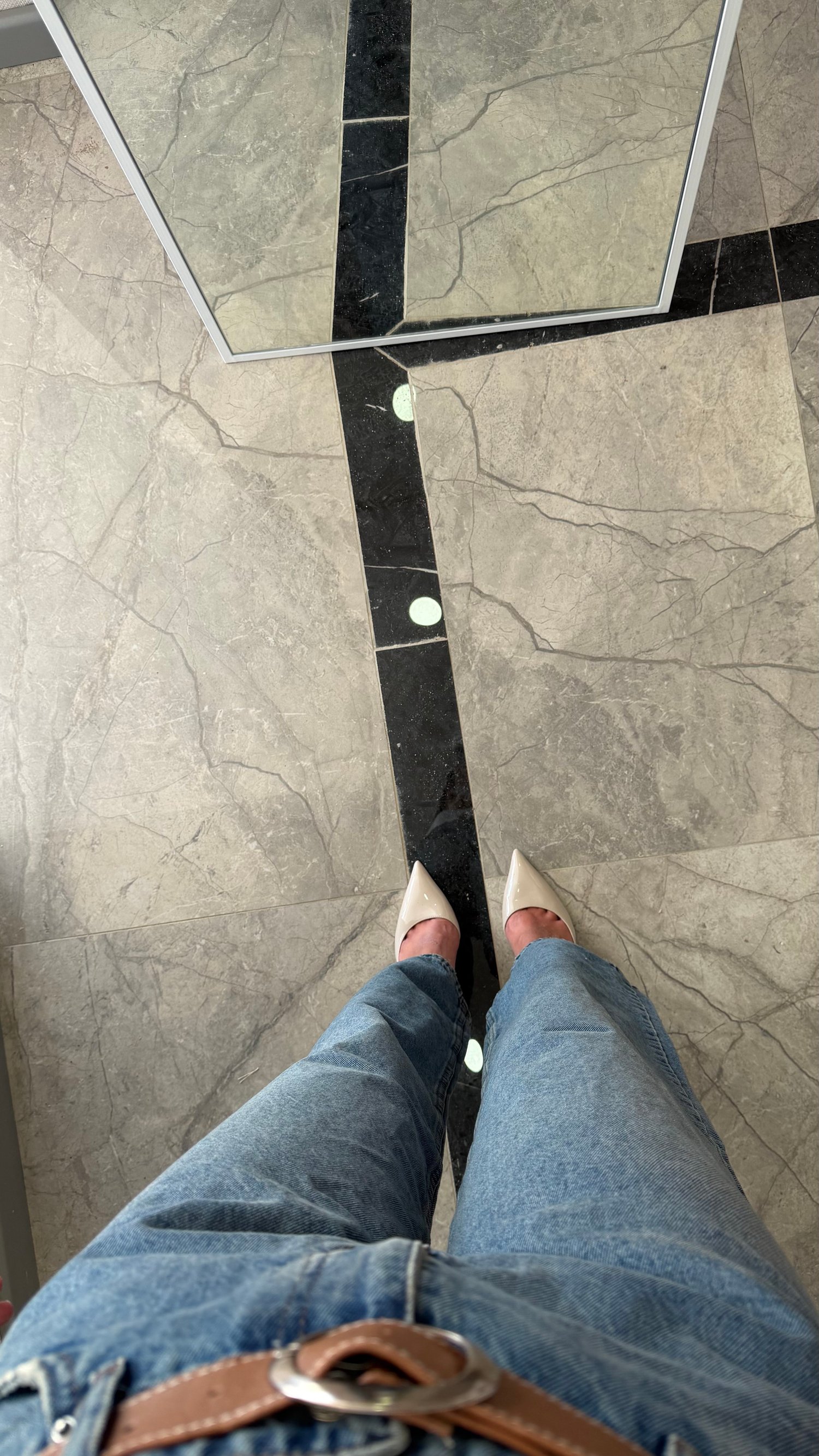 Kemerli yüksek bel straight jean