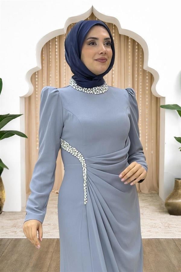 Amine Hüma Kristal Taş Detaylı Beli Drapeli Dilem Abiye Gri