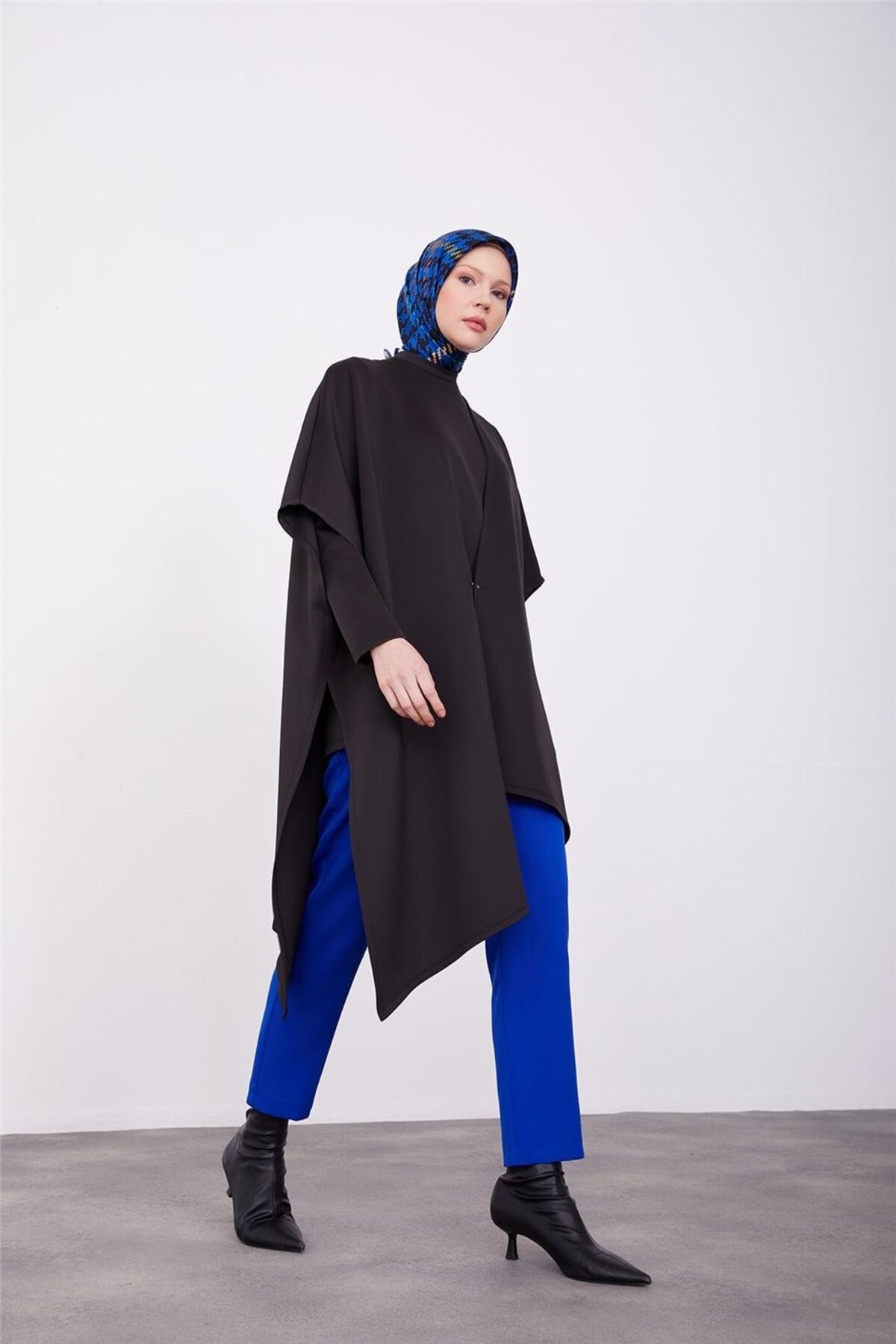 Asimetrik Takım 23K6726 Siyah