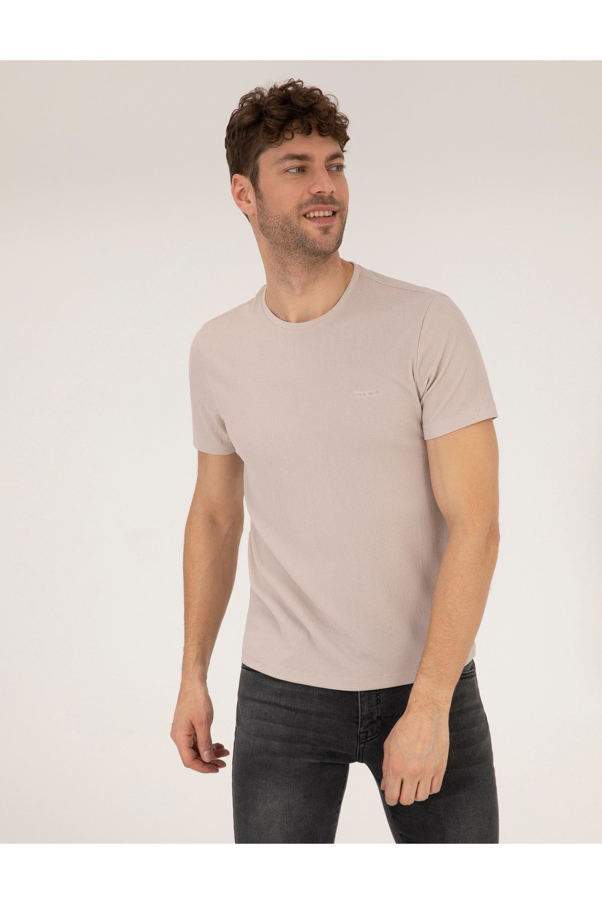 Bej Slim Fit Bisiklet Yaka Tişört