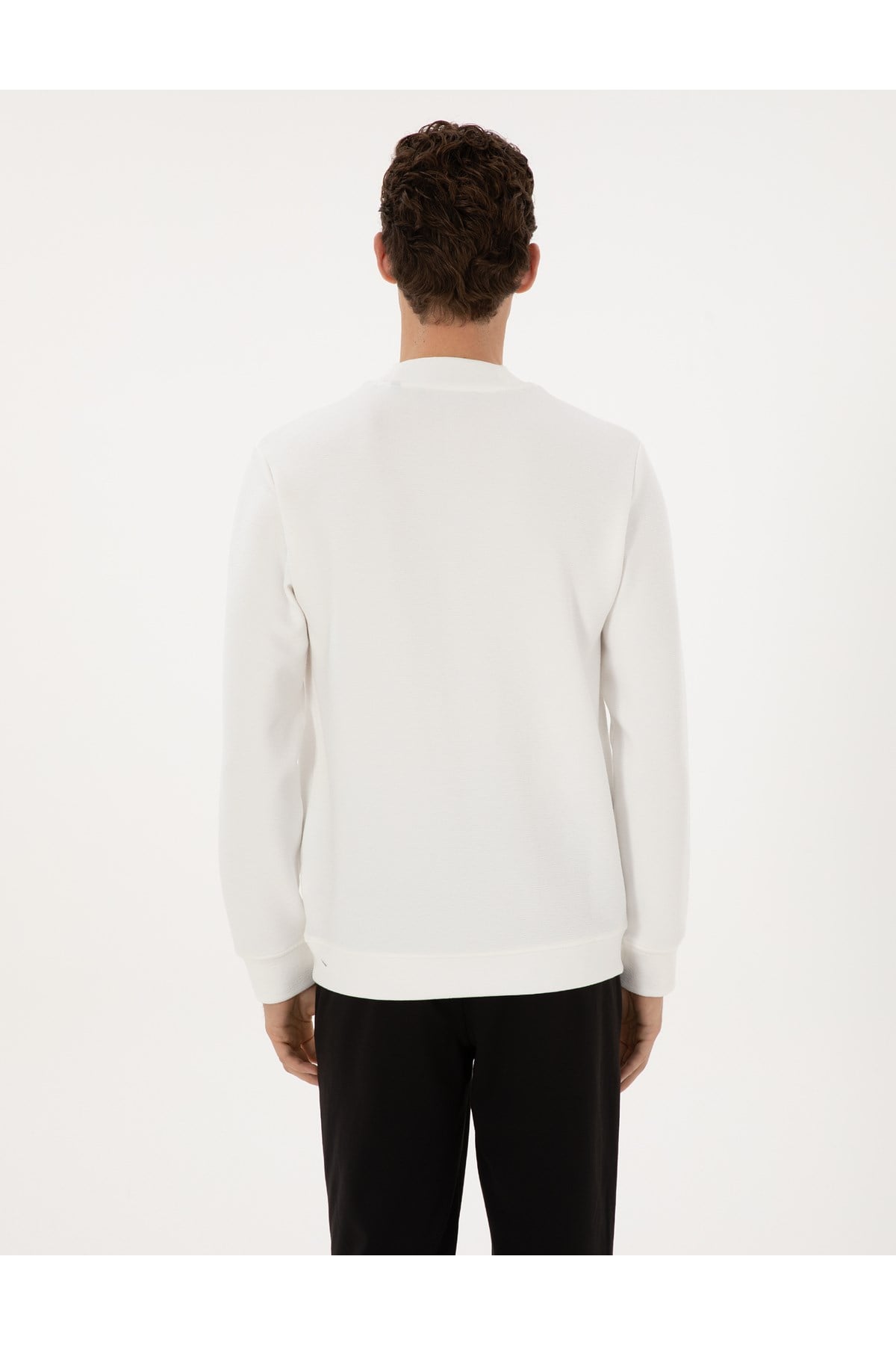 Beyaz Regular Fit Sweatshirt 50316633-VR013