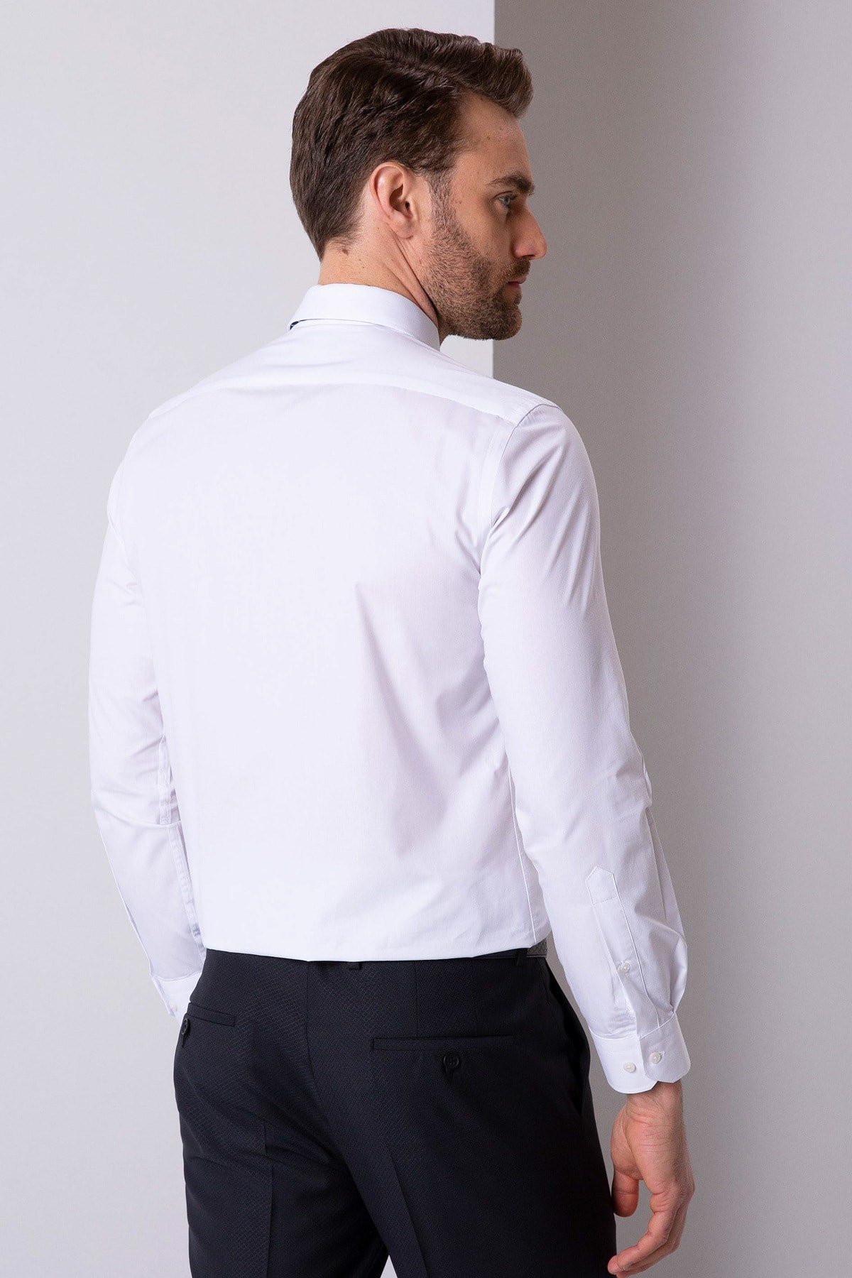 Beyaz Slim Fit Basic Gömlek
