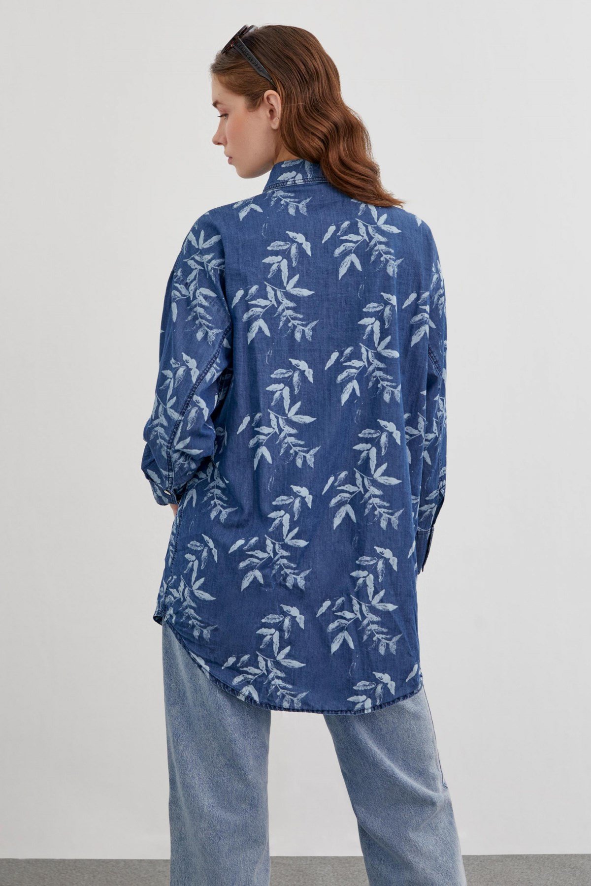 Çiçek Desenli Denim Gömlek Mavi Gömlek 0080
