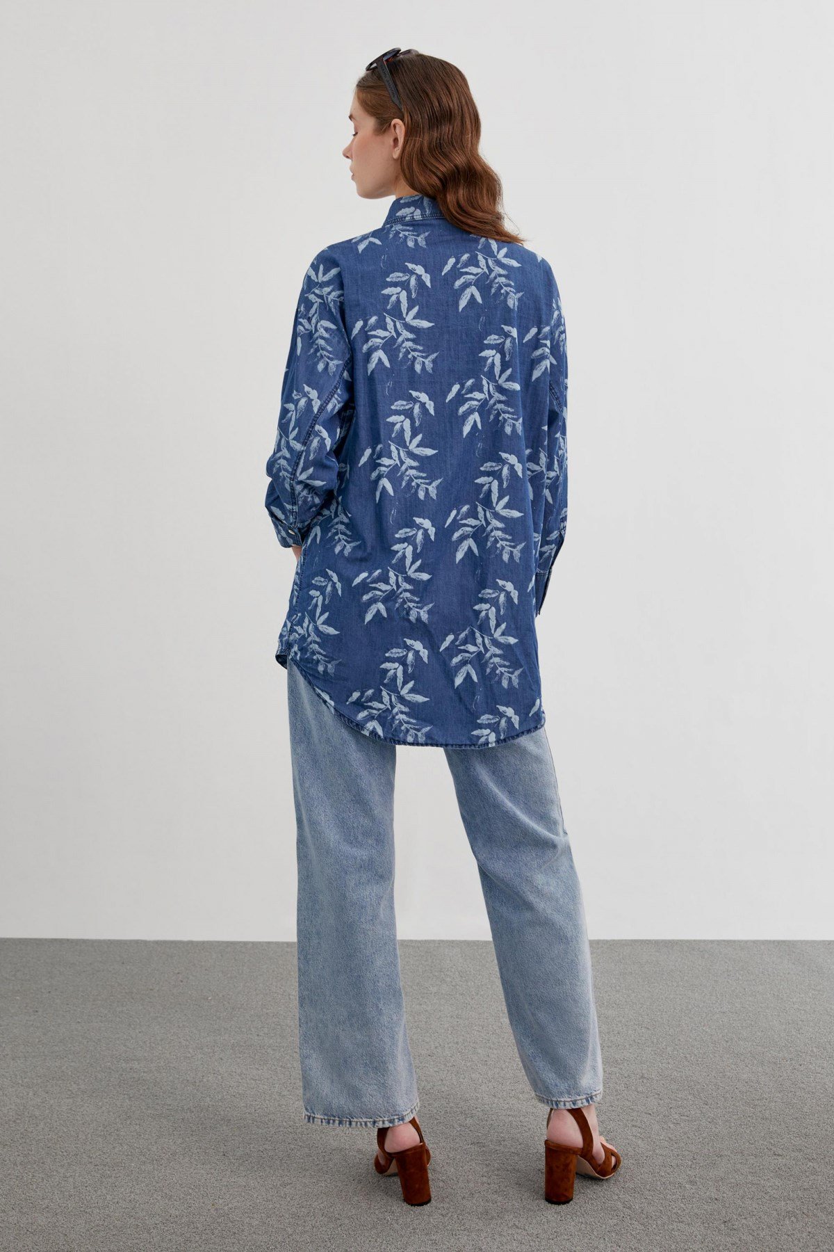 Çiçek Desenli Denim Gömlek Mavi Gömlek 0080