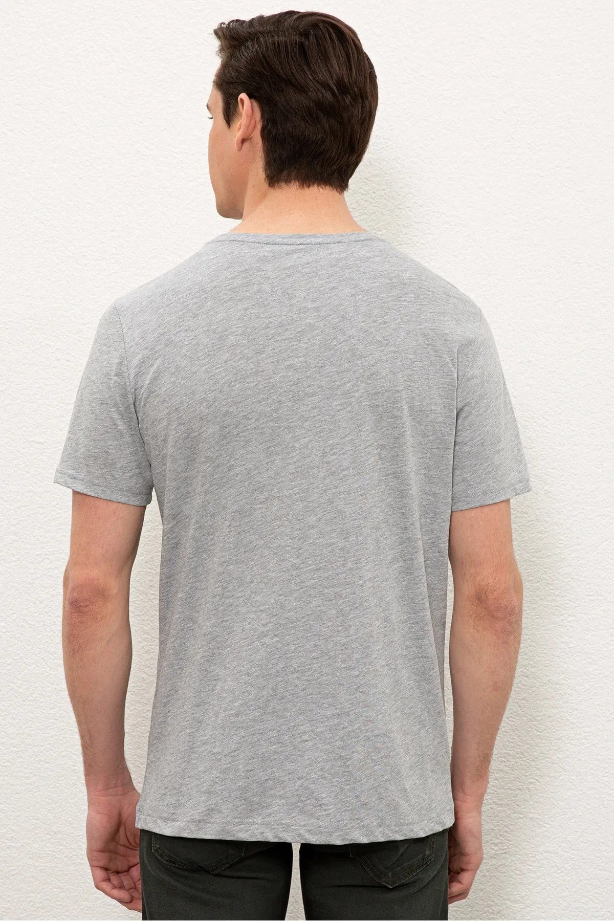 Erkek Bisiklet Yaka Basıc T-Shirt G081GL011.000.1350434