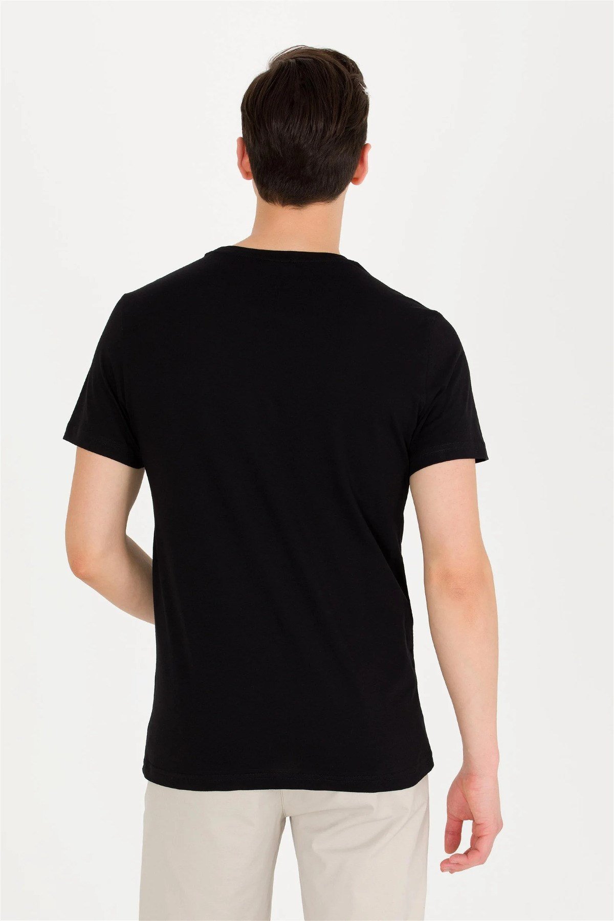 Erkek Siyah Basic Bisiklet Yaka Tişört G081SZ011.000.1571032.VR046