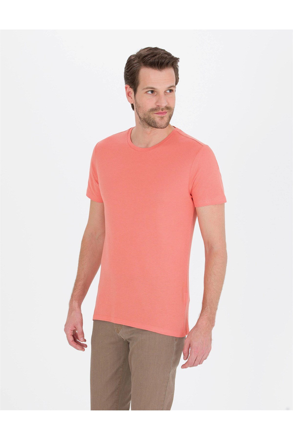 Erkek Slim Fit Basic Tişört G021SZ011.000.1613498.VR046