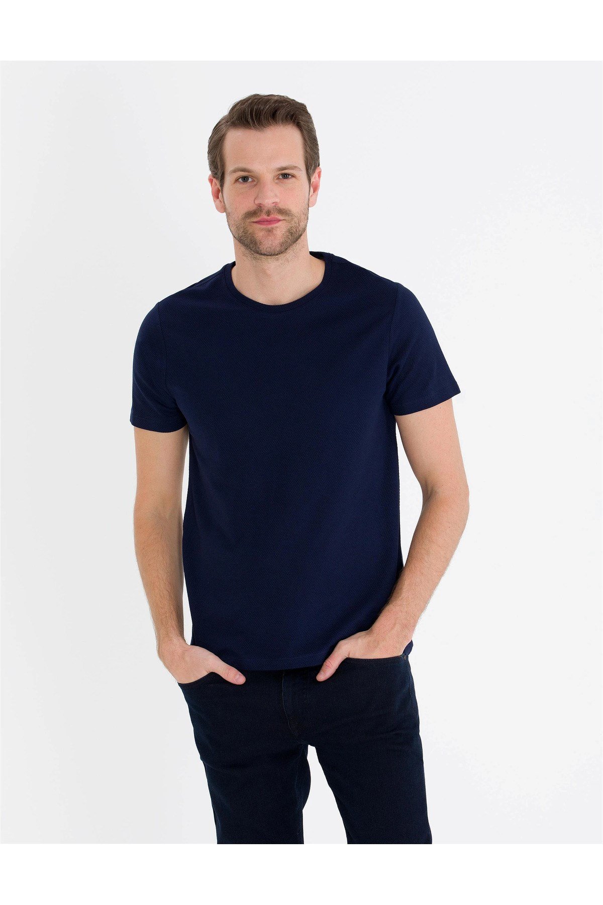 Erkek Slim Fit Basic Tişört G021SZ011.000.1613498.VR046