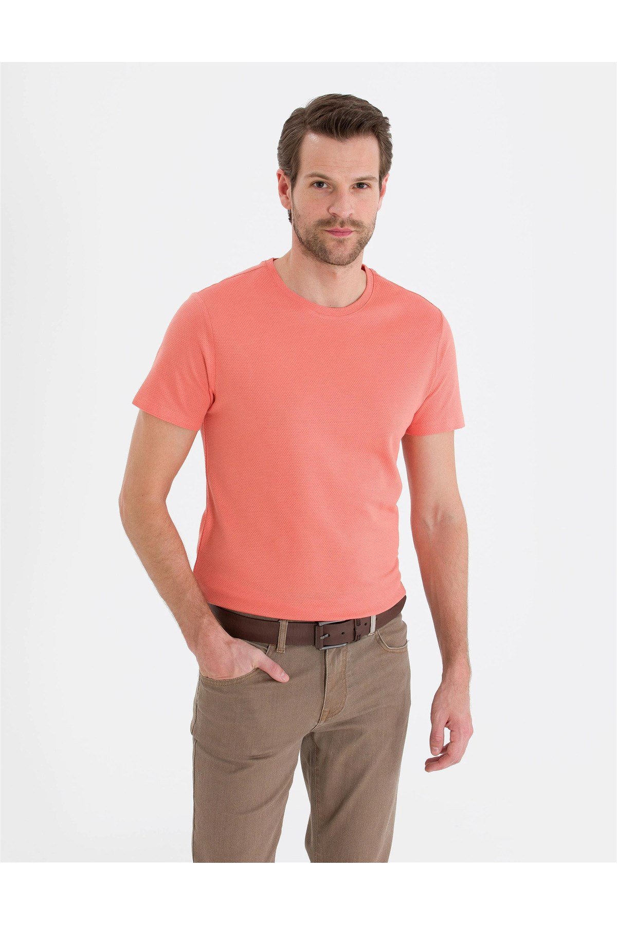 Erkek Slim Fit Basic Tişört G021SZ011.000.1613498.VR046