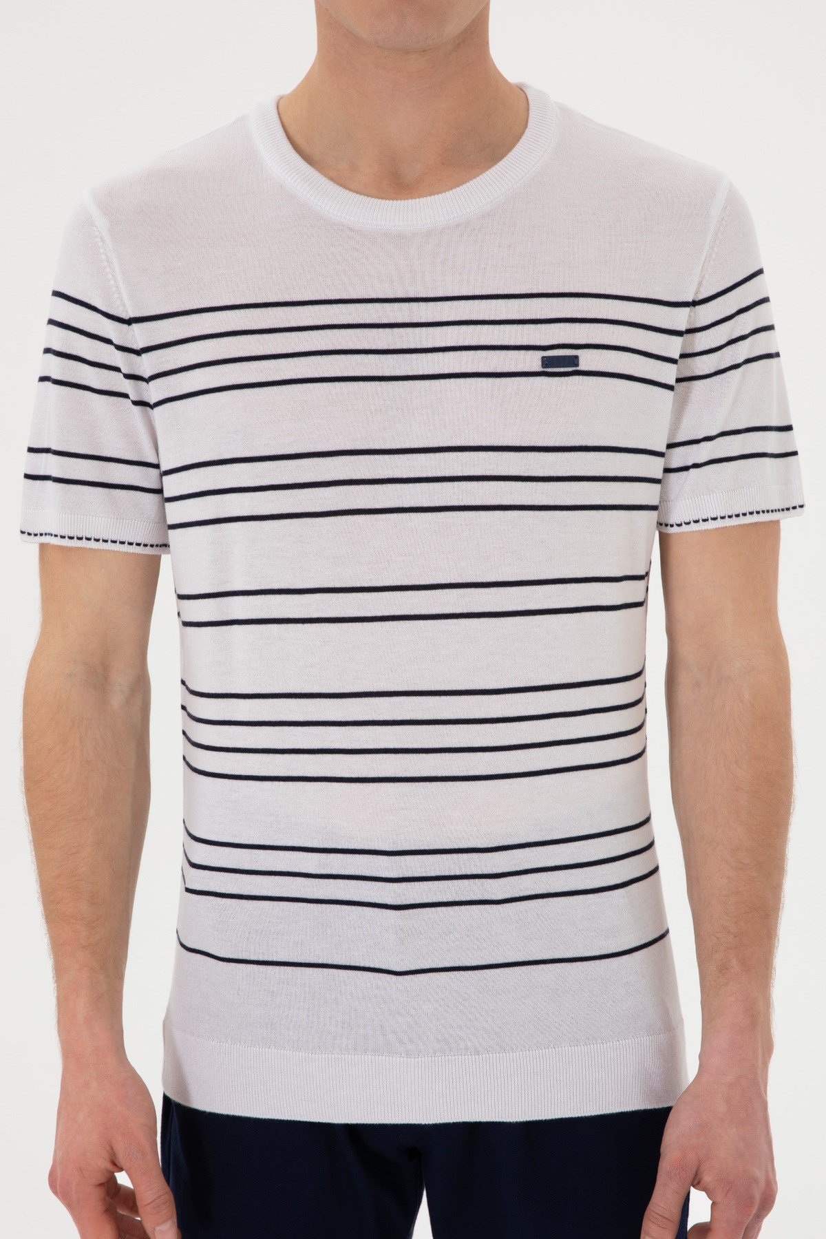 Erkek Slim Fit Bisiklet Yaka Beyaz Tişört 50299396-VR013