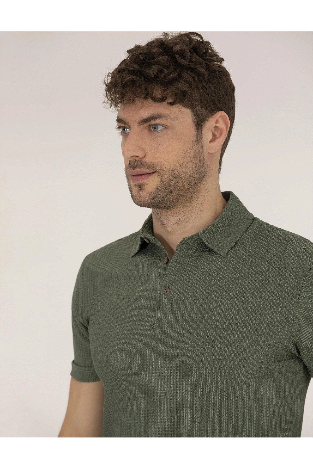 Haki Slim Fit Dokulu Polo Yaka Tişört G021SZ011.000.1619865.VR027