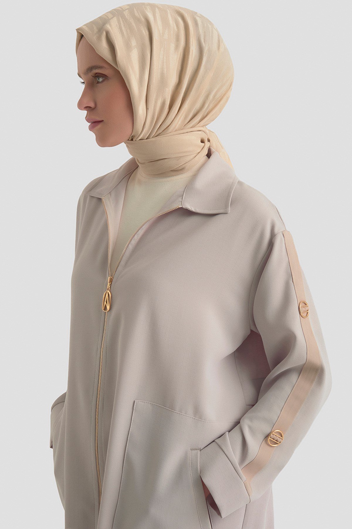 Kolları Şerit Detaylı Boydan Fermuarlı Allerli Giy Çık 26YT516