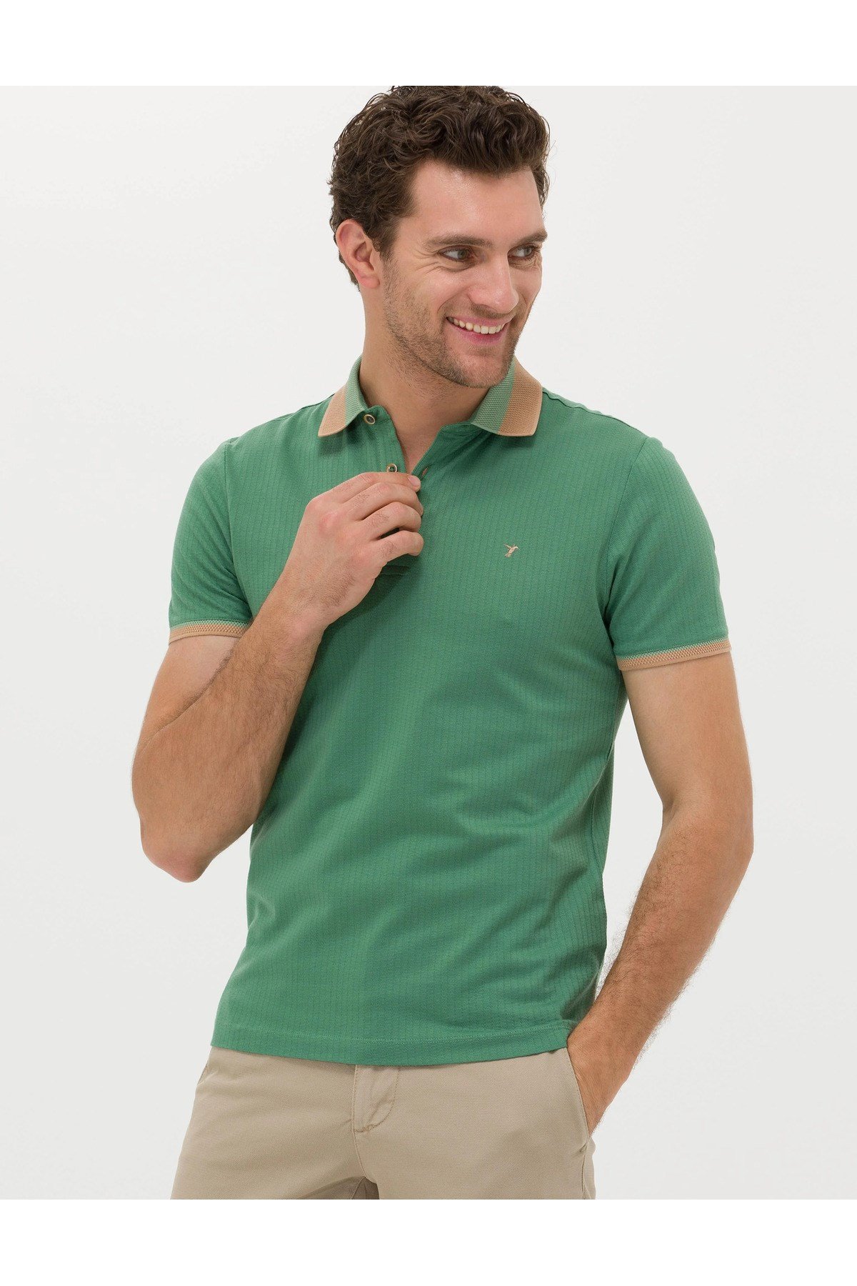 Koyu Bej Slim Fit T-Shirt G051SZ011.000.1614041.VR088