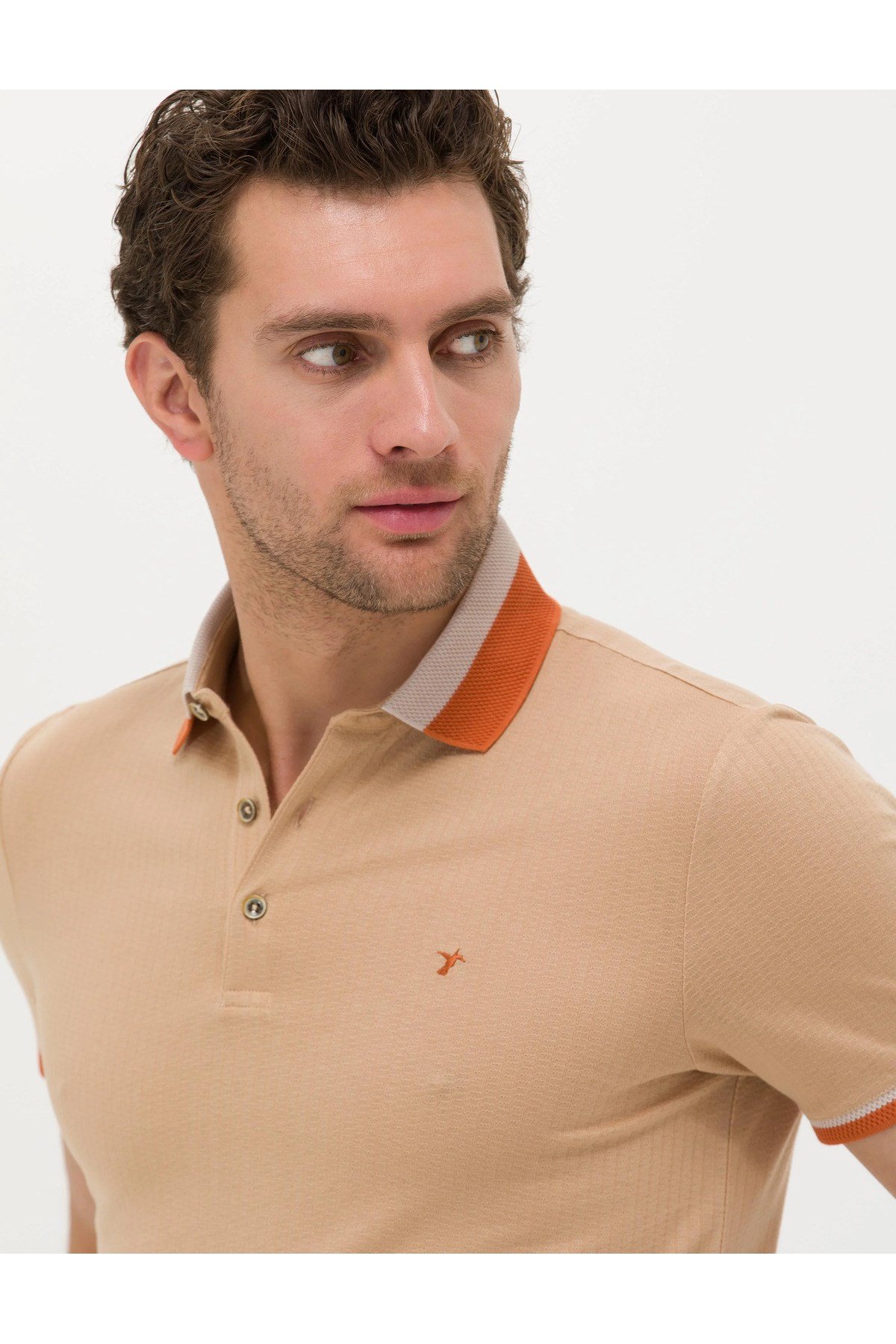 Koyu Bej Slim Fit T-Shirt G051SZ011.000.1614041.VR088