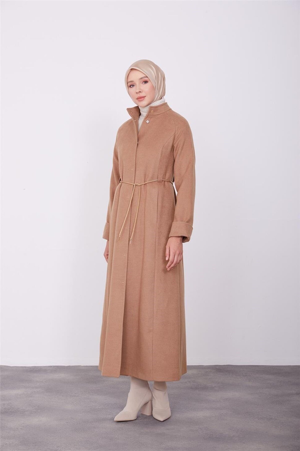 Manto 23k8710 Camel