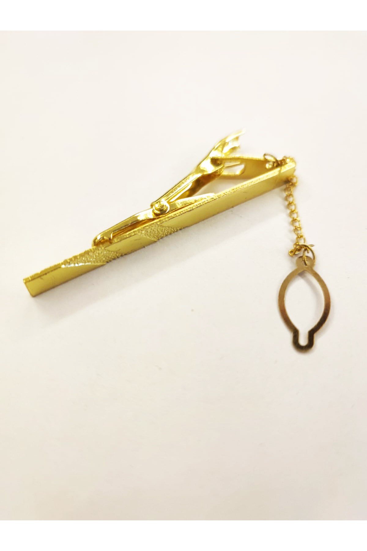 Özel İşlemeli Gold Renkli Kravat İğnesi