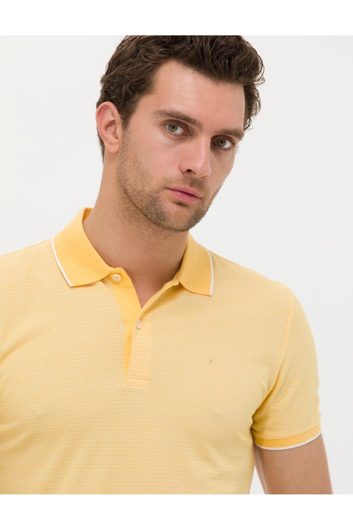 Sarı Slim Fit T-Shirt G051SZ011.000.1592493.VR044