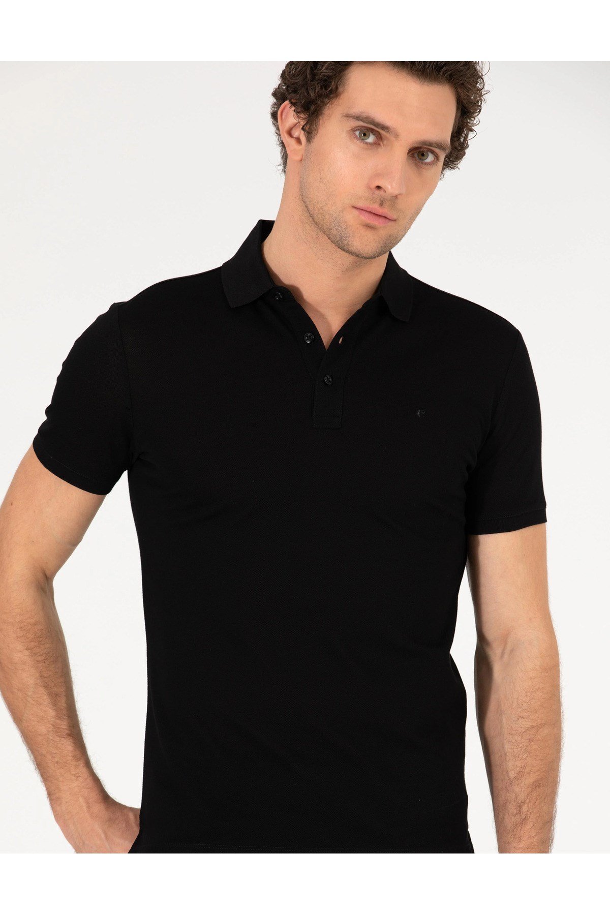 Siyah Polo Yaka Slim Fit Basic T-Shirt G051SZ011.000.1592189.VR033