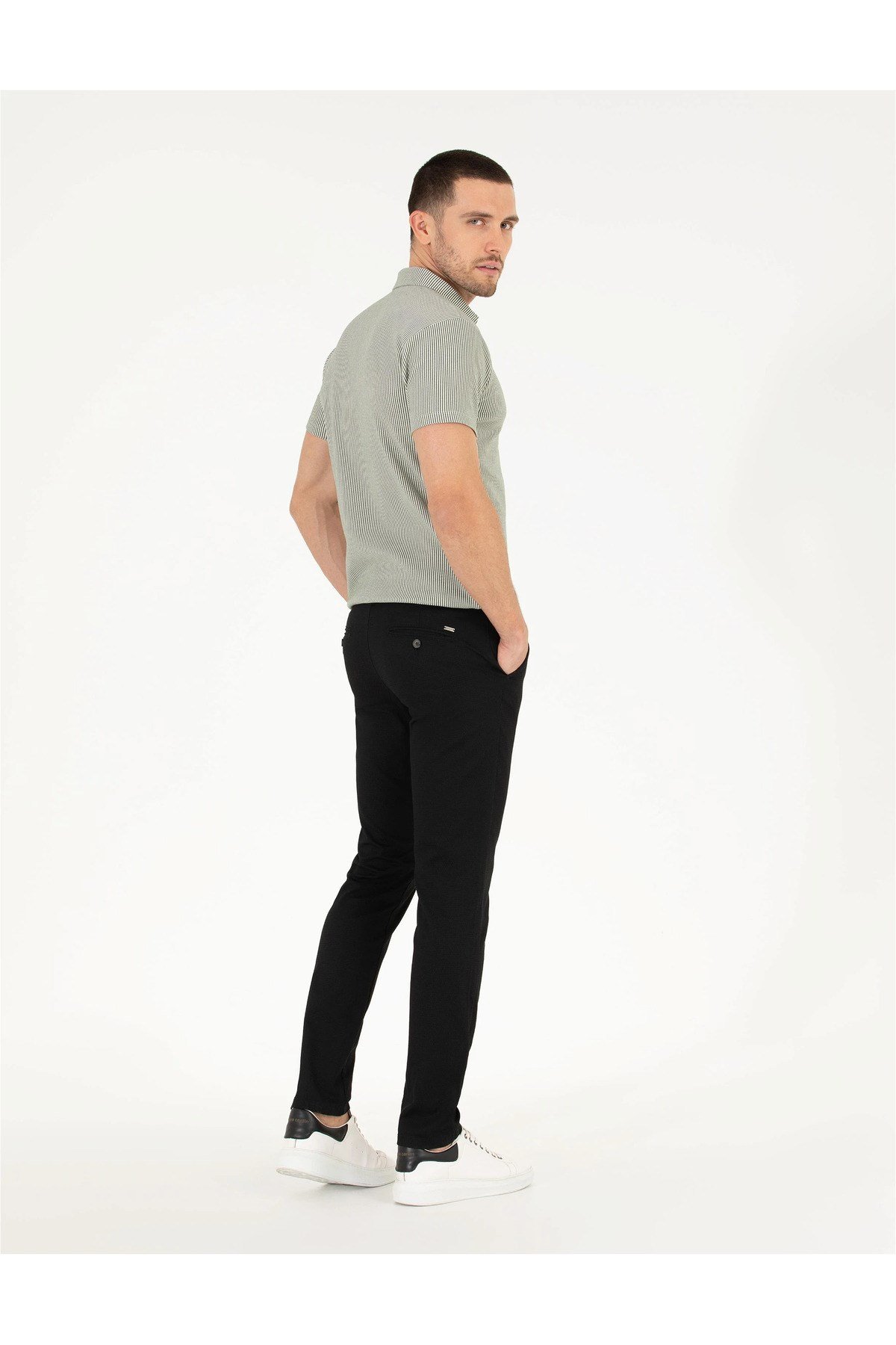 Siyah Slim Fit Kanvas Pantolon G021SZ078.000.1414313.VR046