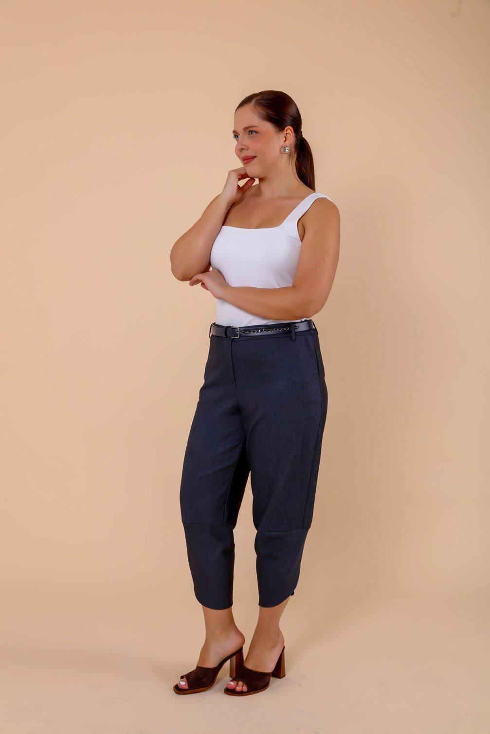 Paça Detaylı Kemerli Büyük Beden Denim Kumaş Pantolon Lacivert 