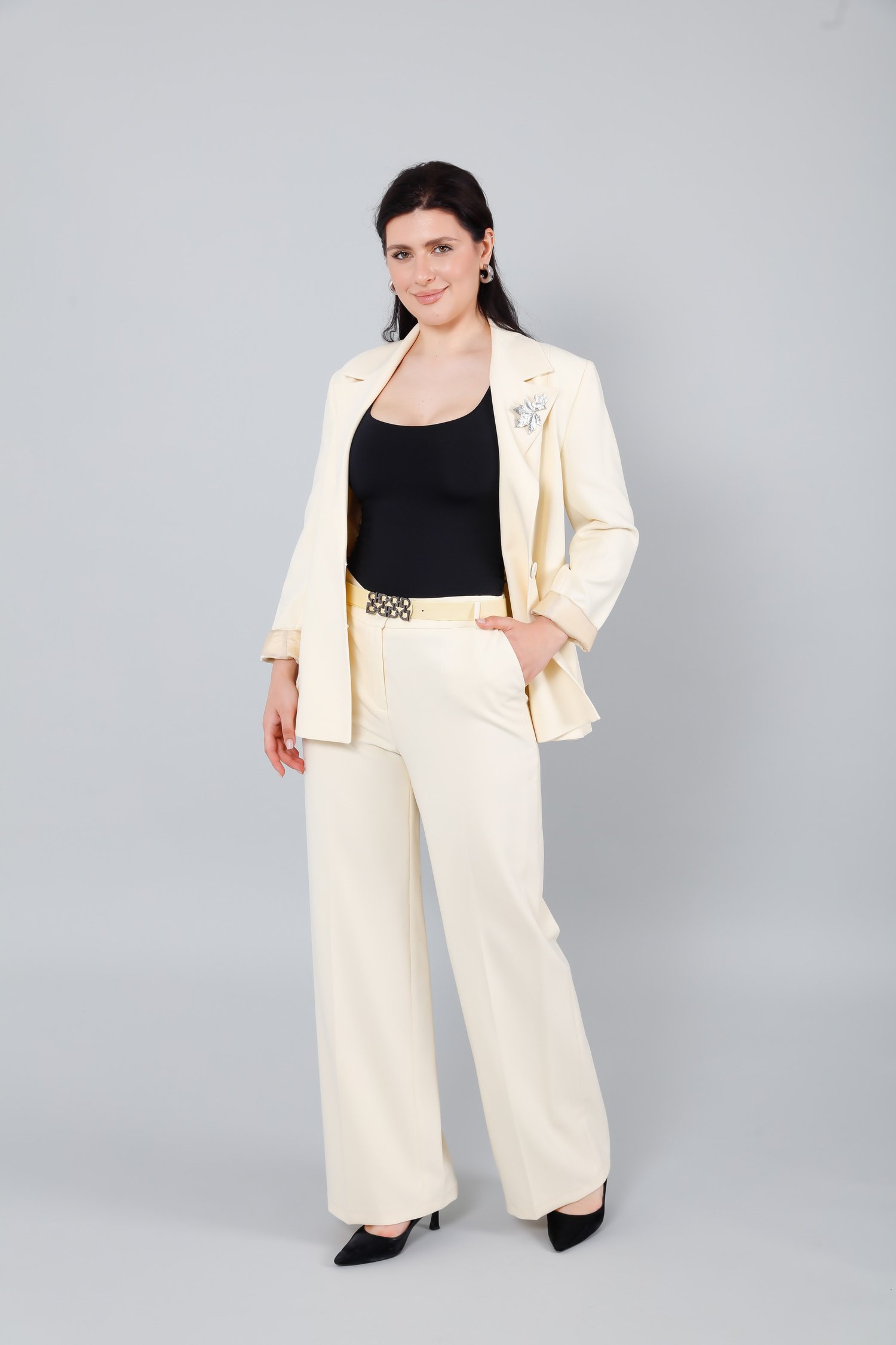 Rahat Kesim Blazer Ceket ve Bol Paça Pantolon Kadın Takım Sarı