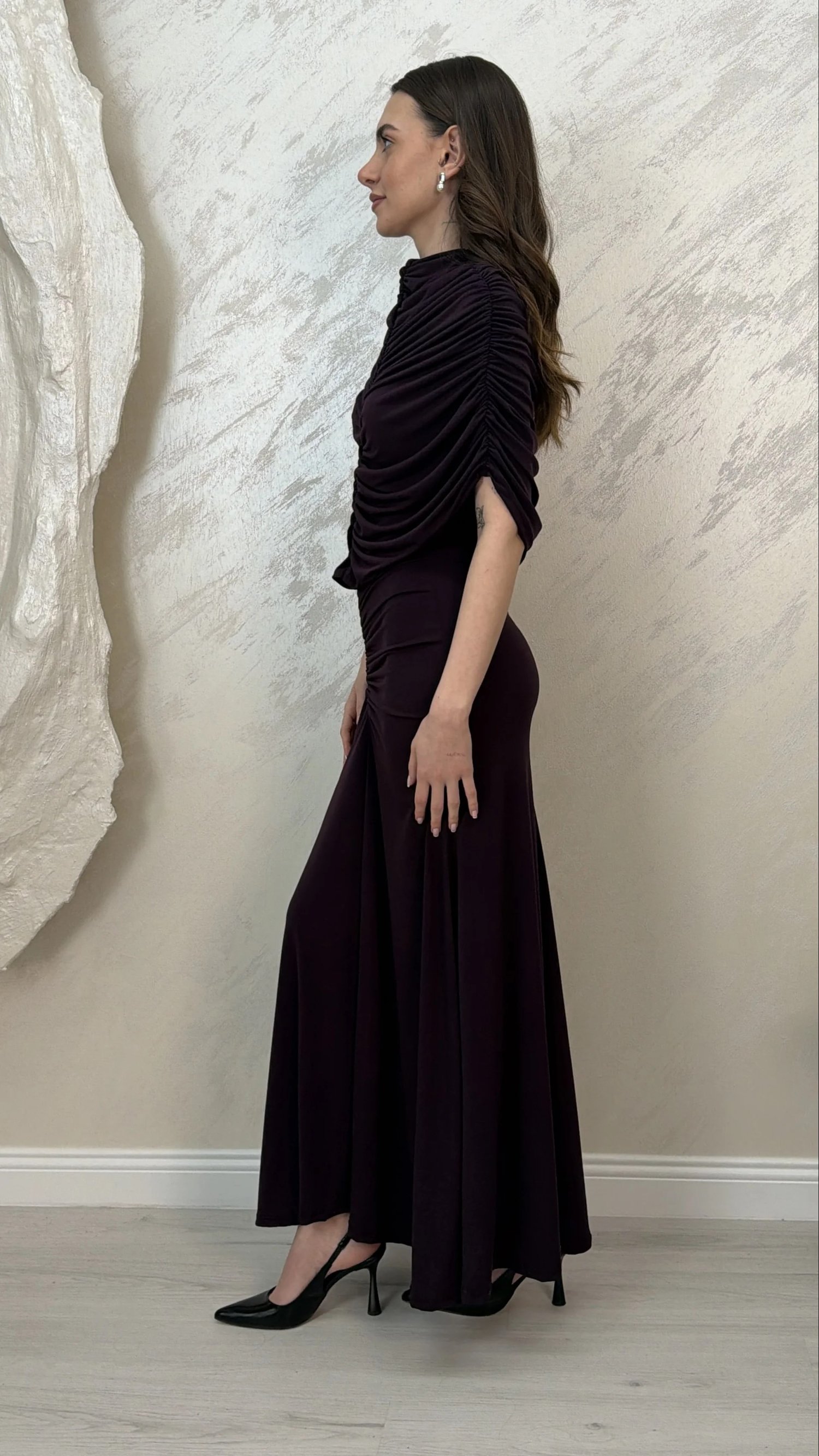 DRAPE DETAYLI DAVET ELBİSESİ-MÜRDÜM