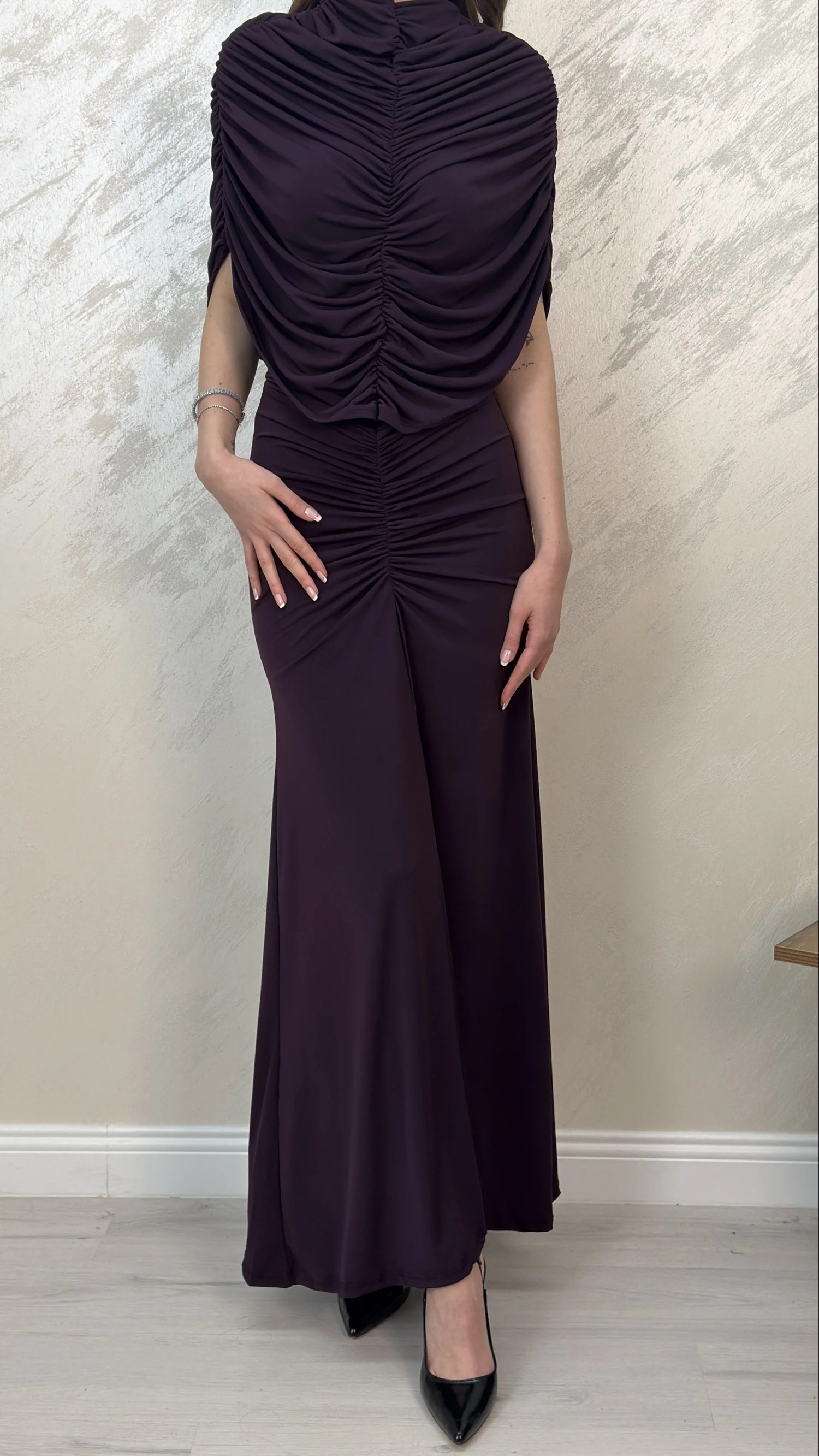 DRAPE DETAYLI DAVET ELBİSESİ-MÜRDÜM