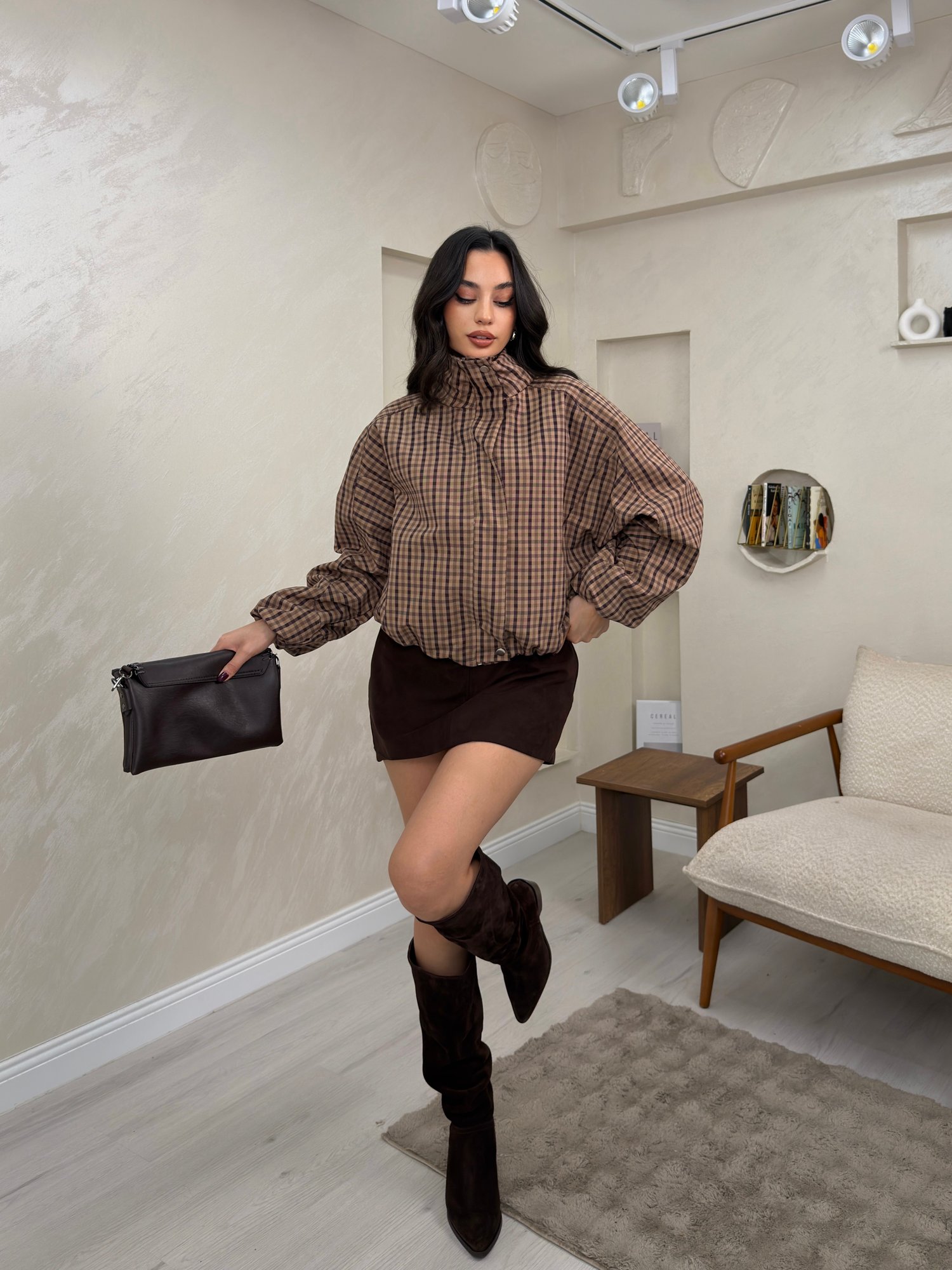 Eva Kahve Renkli Ekose Desenli Fermuarlı Kadın Mont | miraylawear