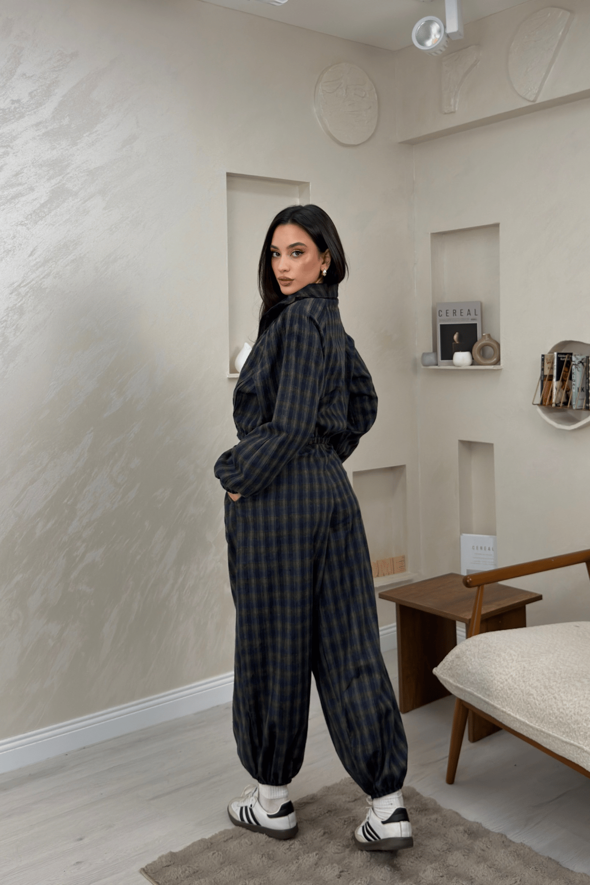 Lidya Laci Renkli Ekose Desenli Fermuarlı Ceket ve Lastik Paça Pantolon Kadın Takım | miraylawear