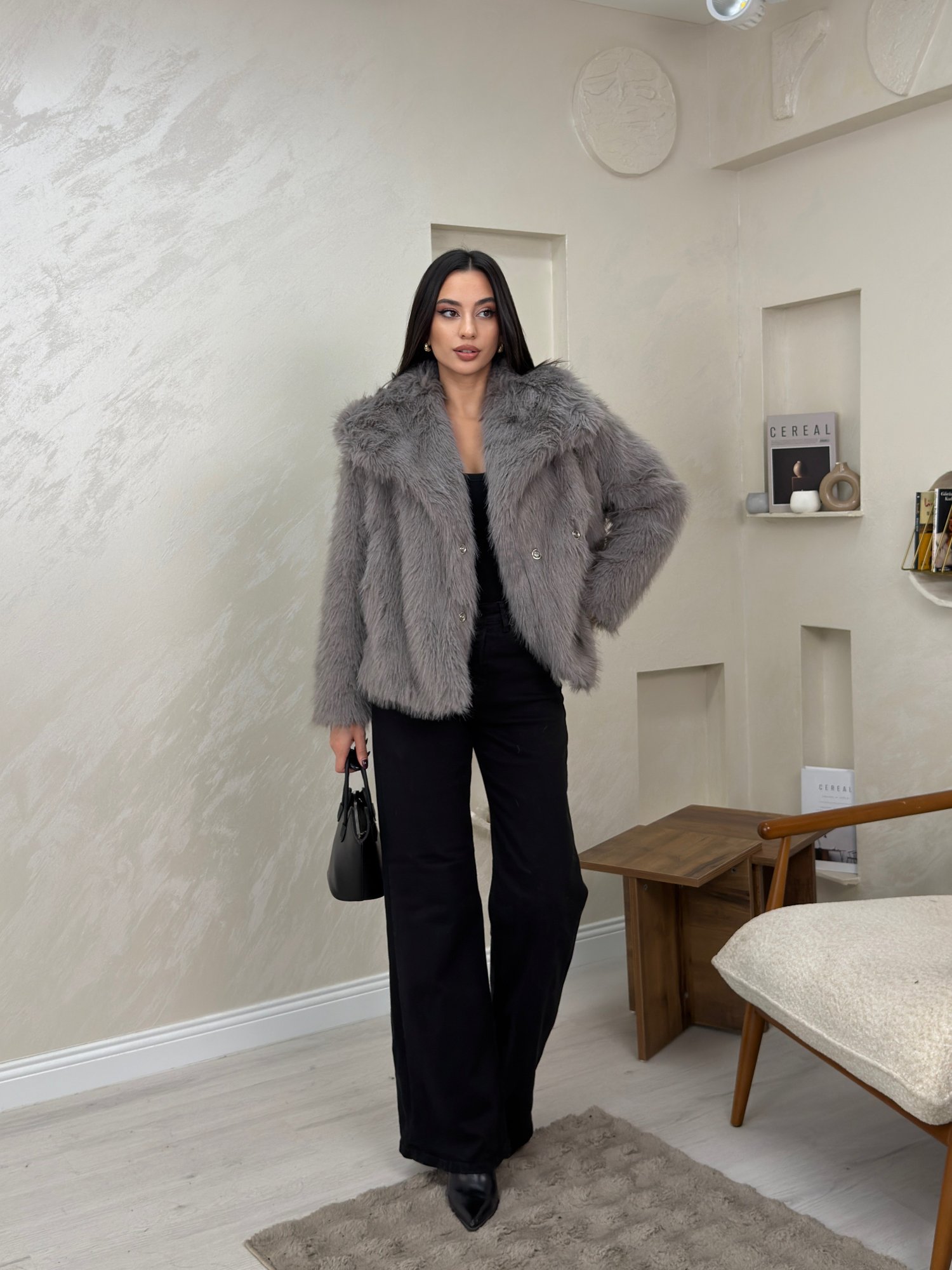 Lori Gri Renkli Geniş Yakalı Kadın Kürk Mont | miraylawear