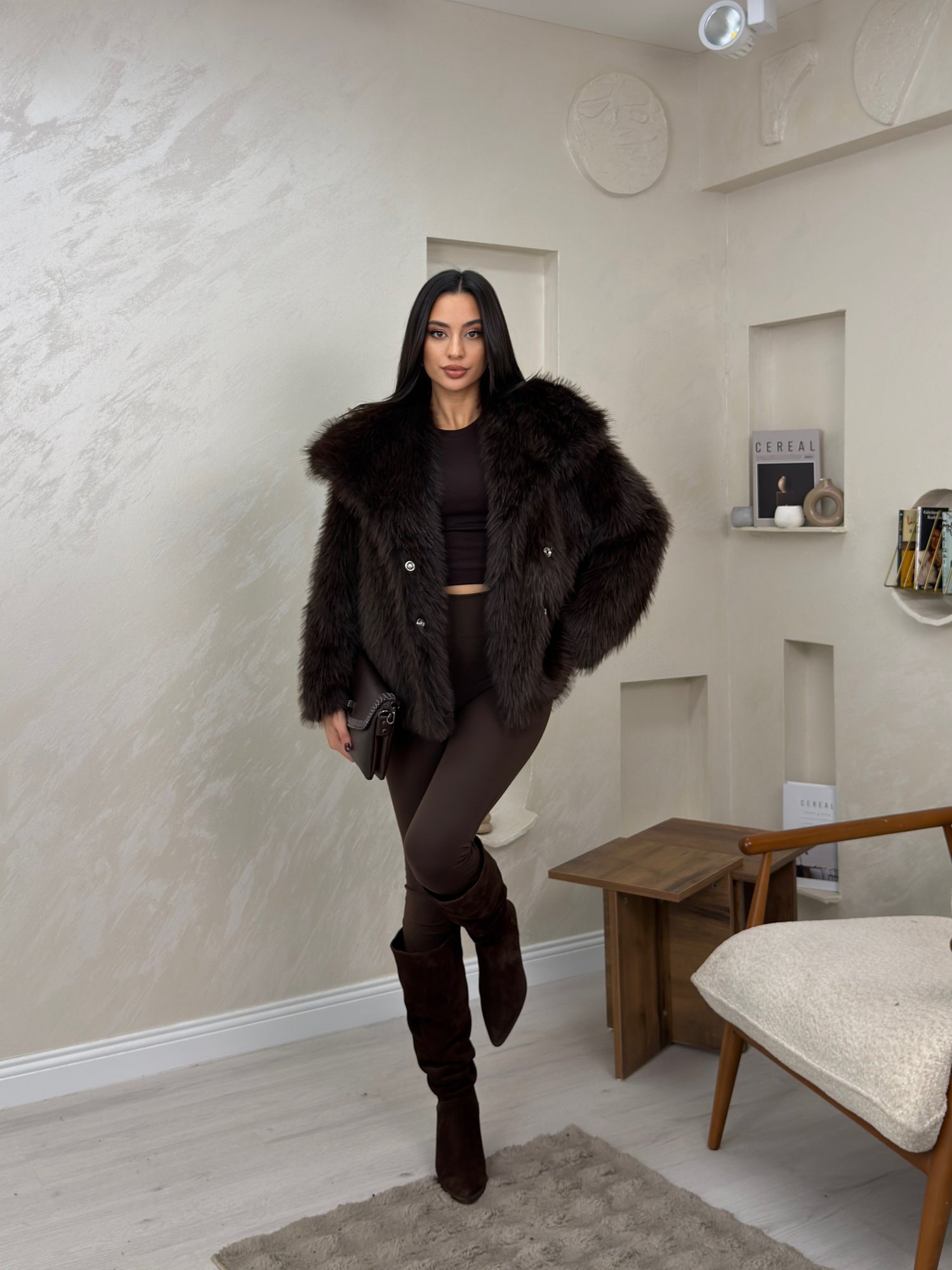 Lori Kahve Renkli Geniş Yakalı Kadın Kürk Mont | miraylawear