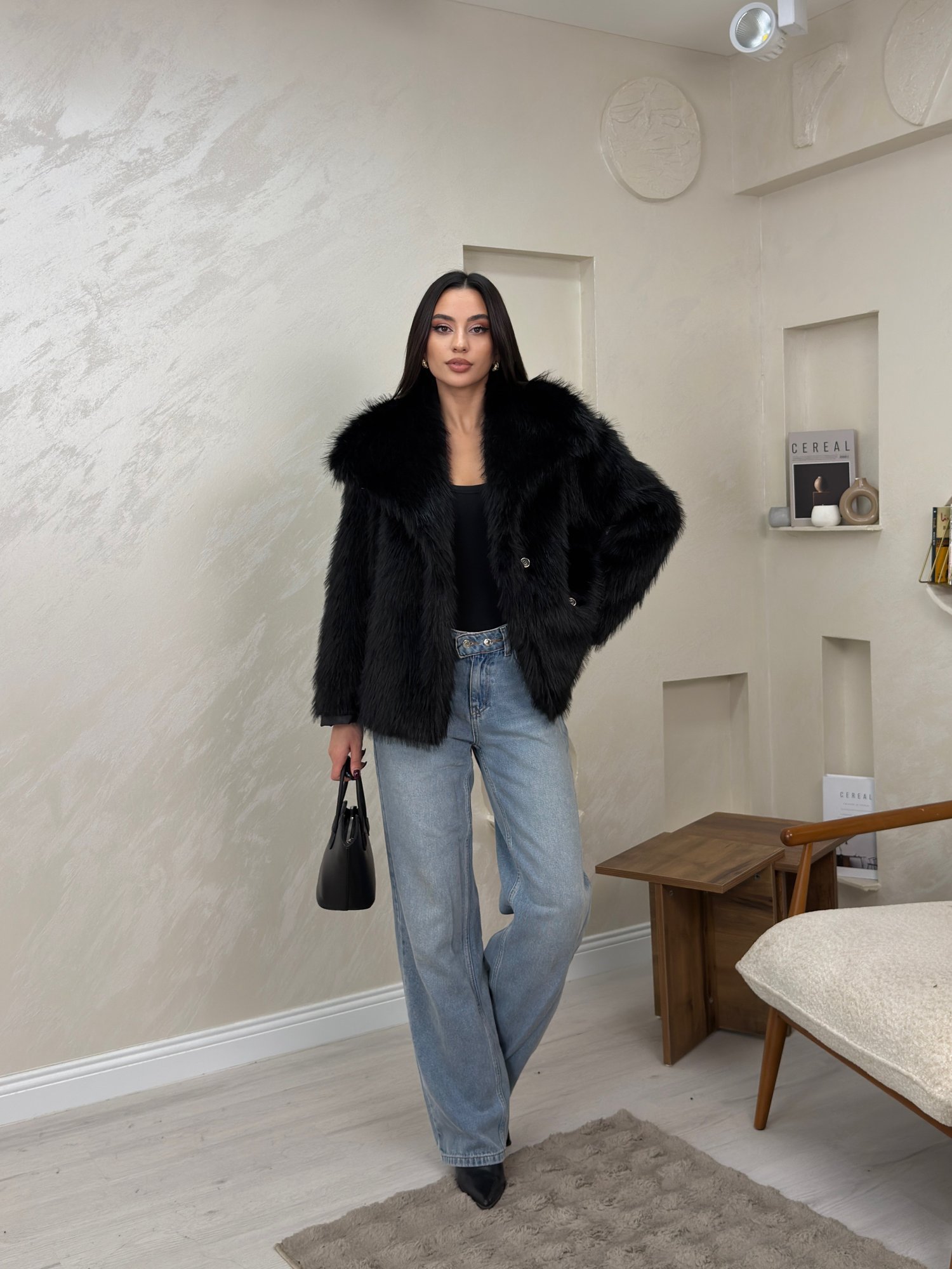 Lori Siyah Renkli Geniş Yakalı Kadın Kürk Mont | miraylawear