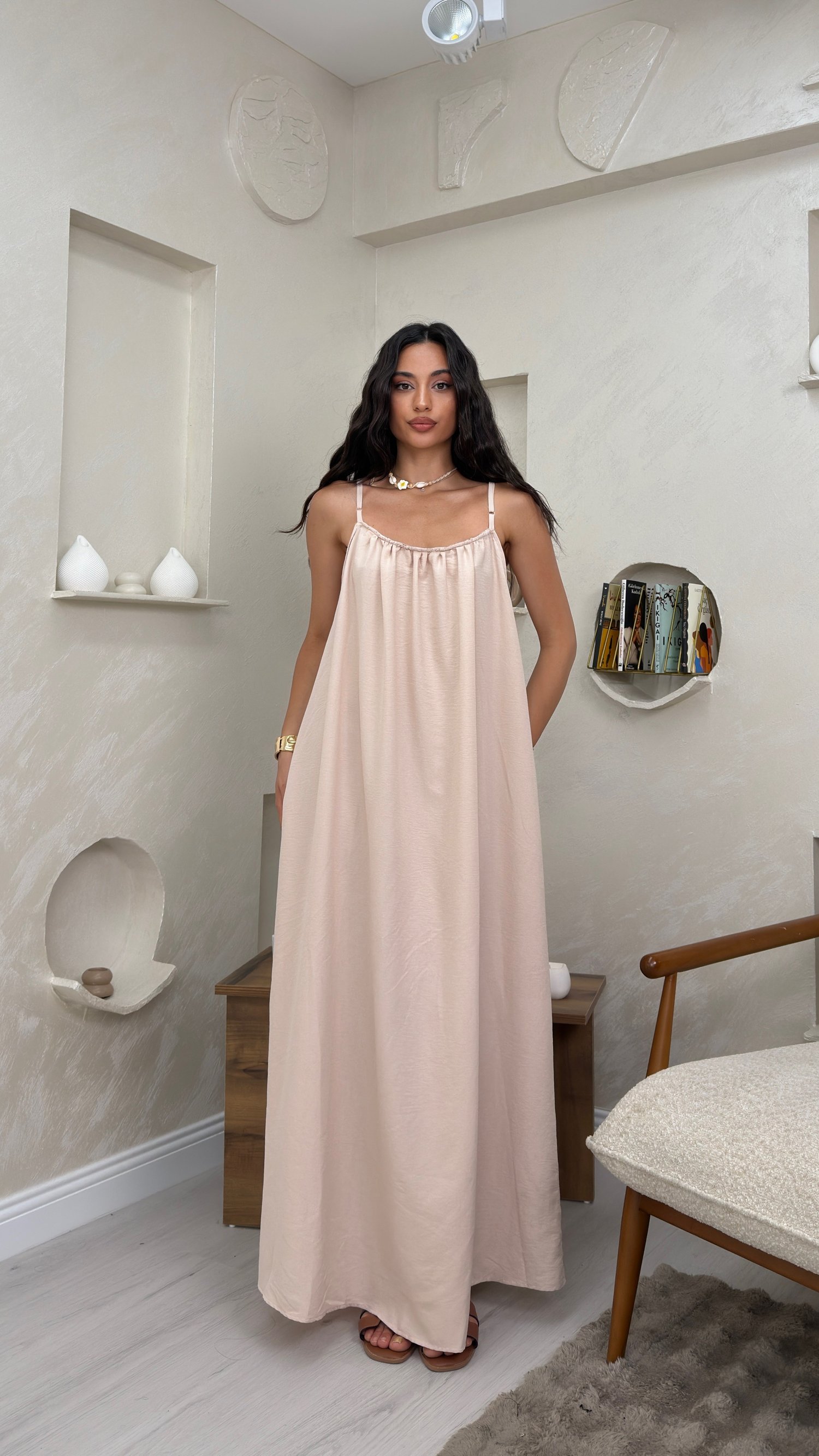 LUNA KREM RENKLİ ASKILI SALAS KADIN MAXİ ELBİSE