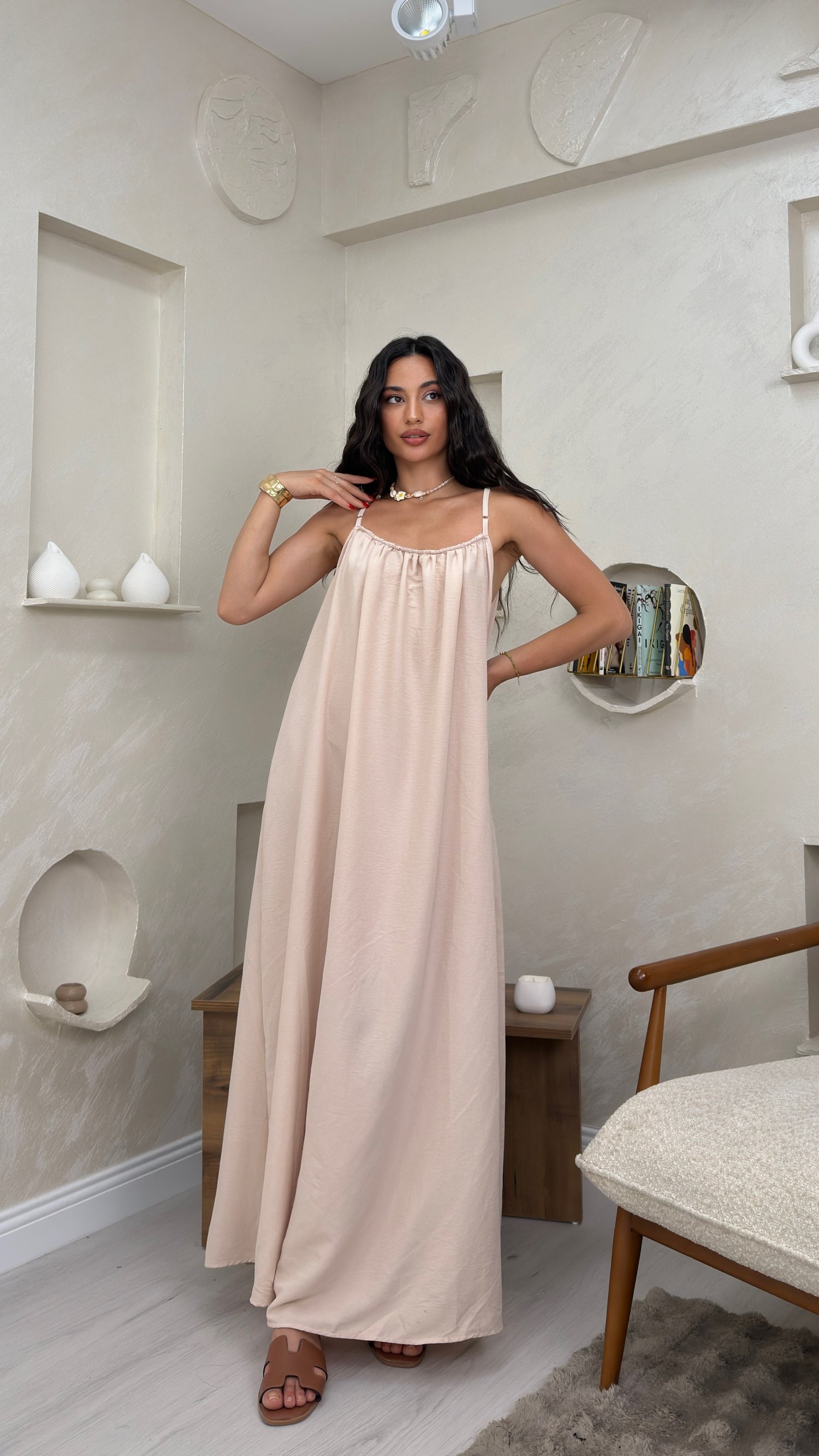 LUNA KREM RENKLİ ASKILI SALAS KADIN MAXİ ELBİSE