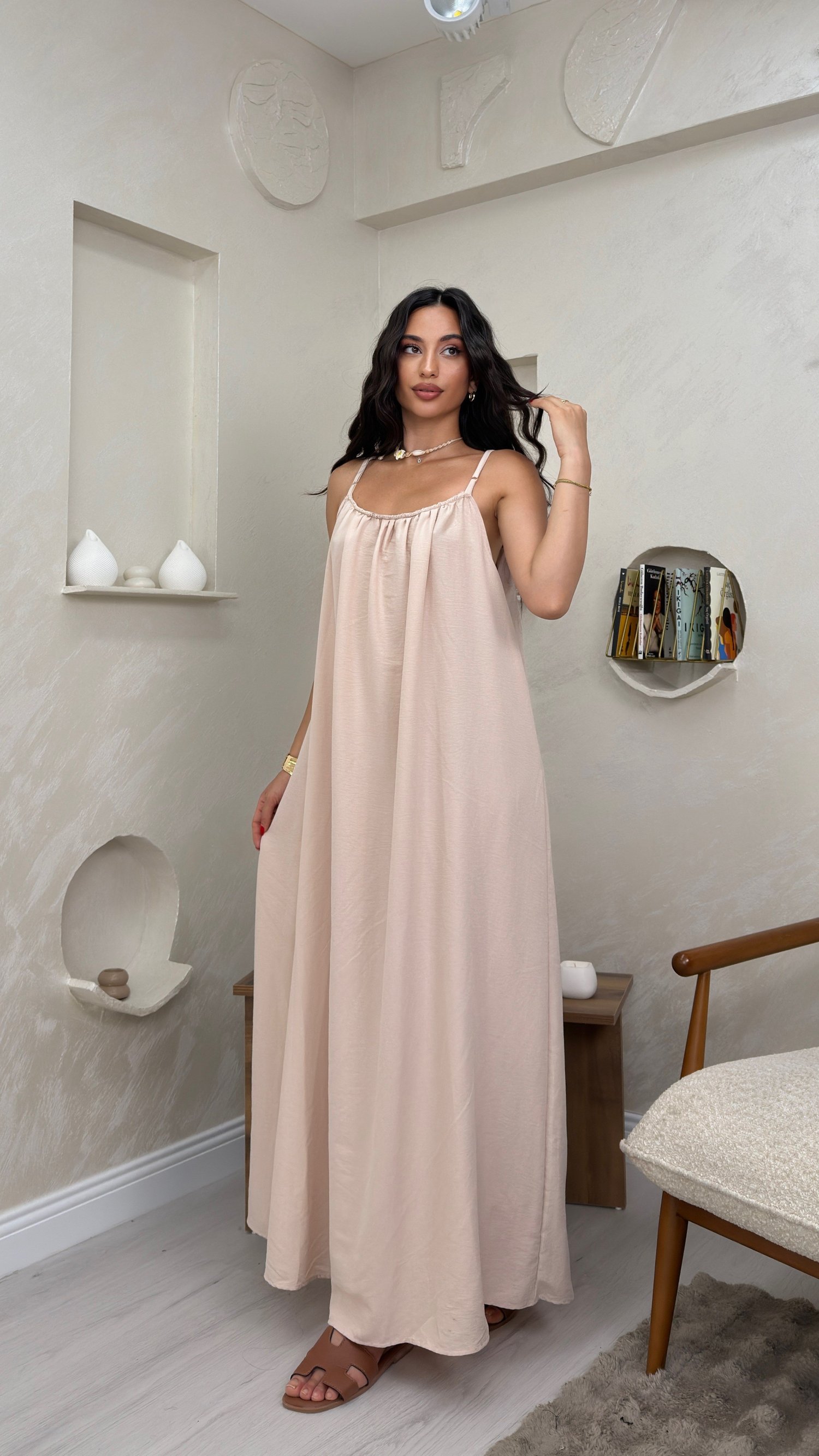 LUNA KREM RENKLİ ASKILI SALAS KADIN MAXİ ELBİSE