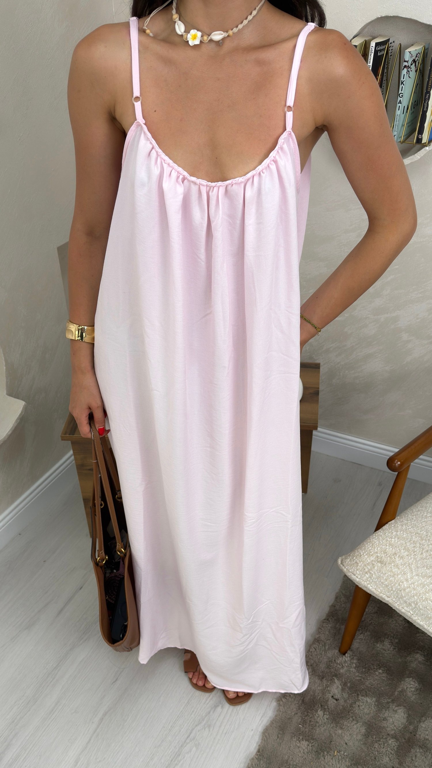 LUNA PEMBE RENKLİ ASKILI SALAS KADIN MAXİ ELBİSE