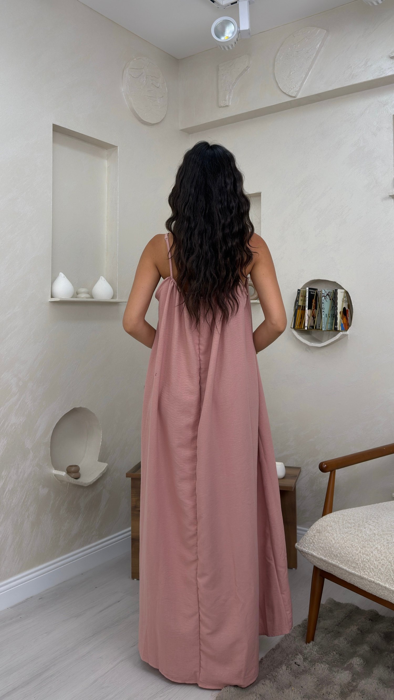 LUNA PUDRA RENKLİ ASKILI SALAS KADIN MAXİ ELBİSE
