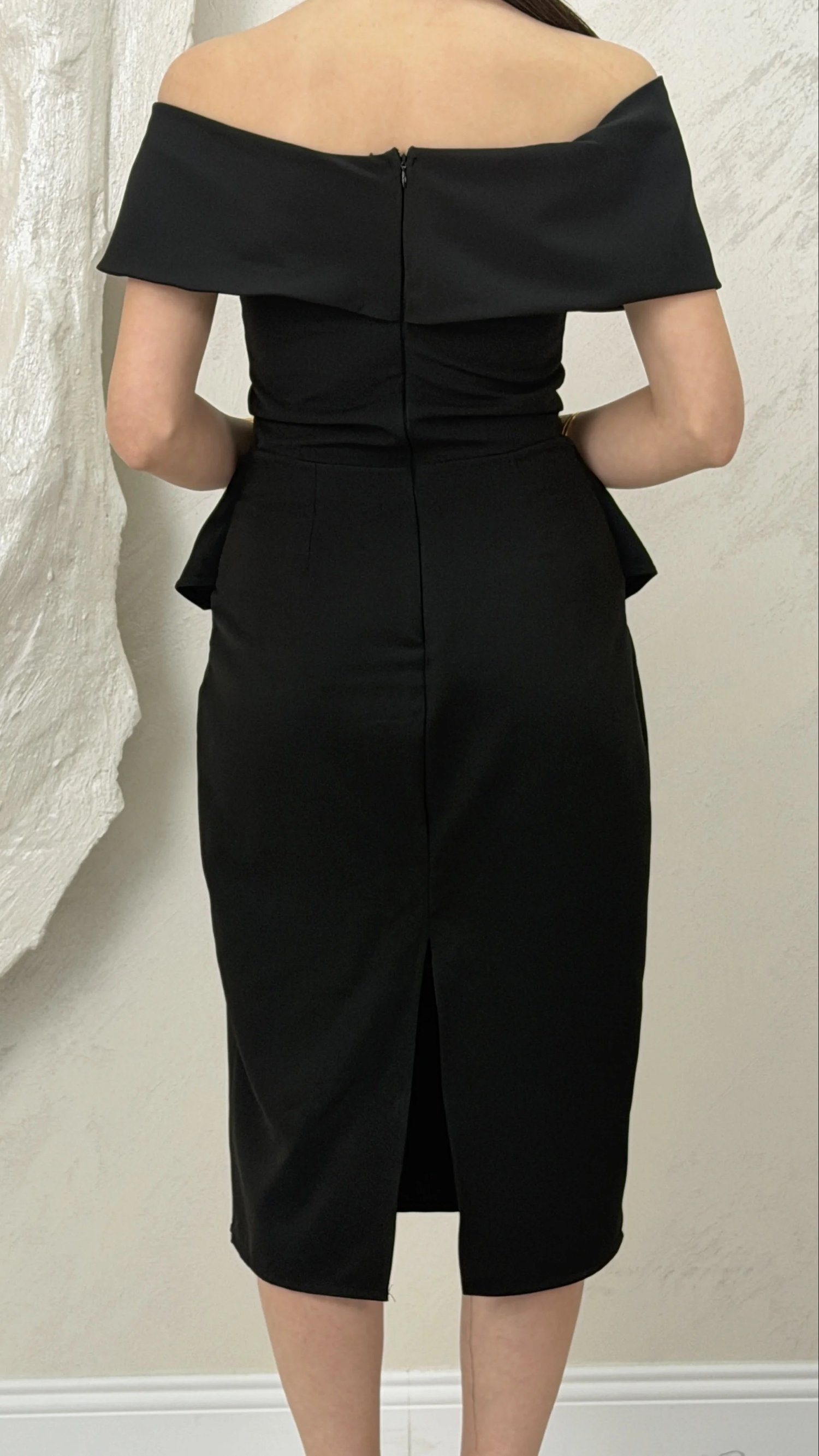 MADONNA YAKA ETEKLİ ELBİSE