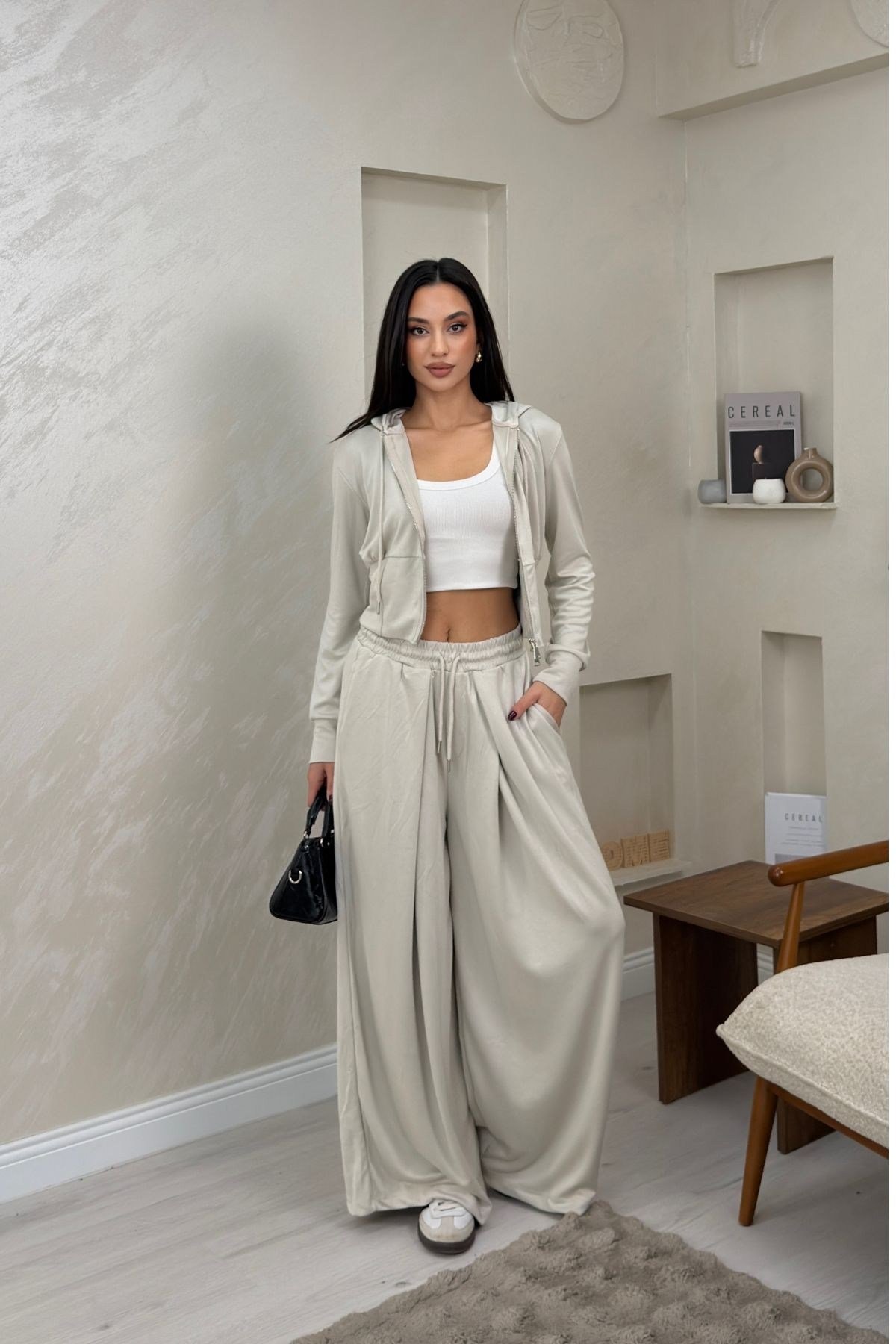 Paloma Krem Renkli Kapüşonlu Fermuarlı Bol Paça Kadın Alt - Üst Takım | miraylawear
